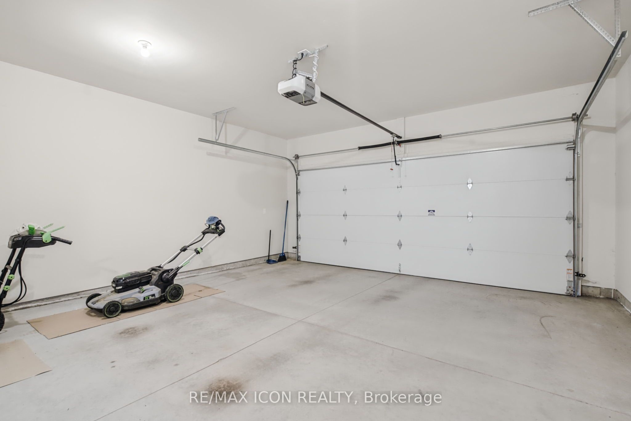 32 Foxtail Lane Property Photo 14