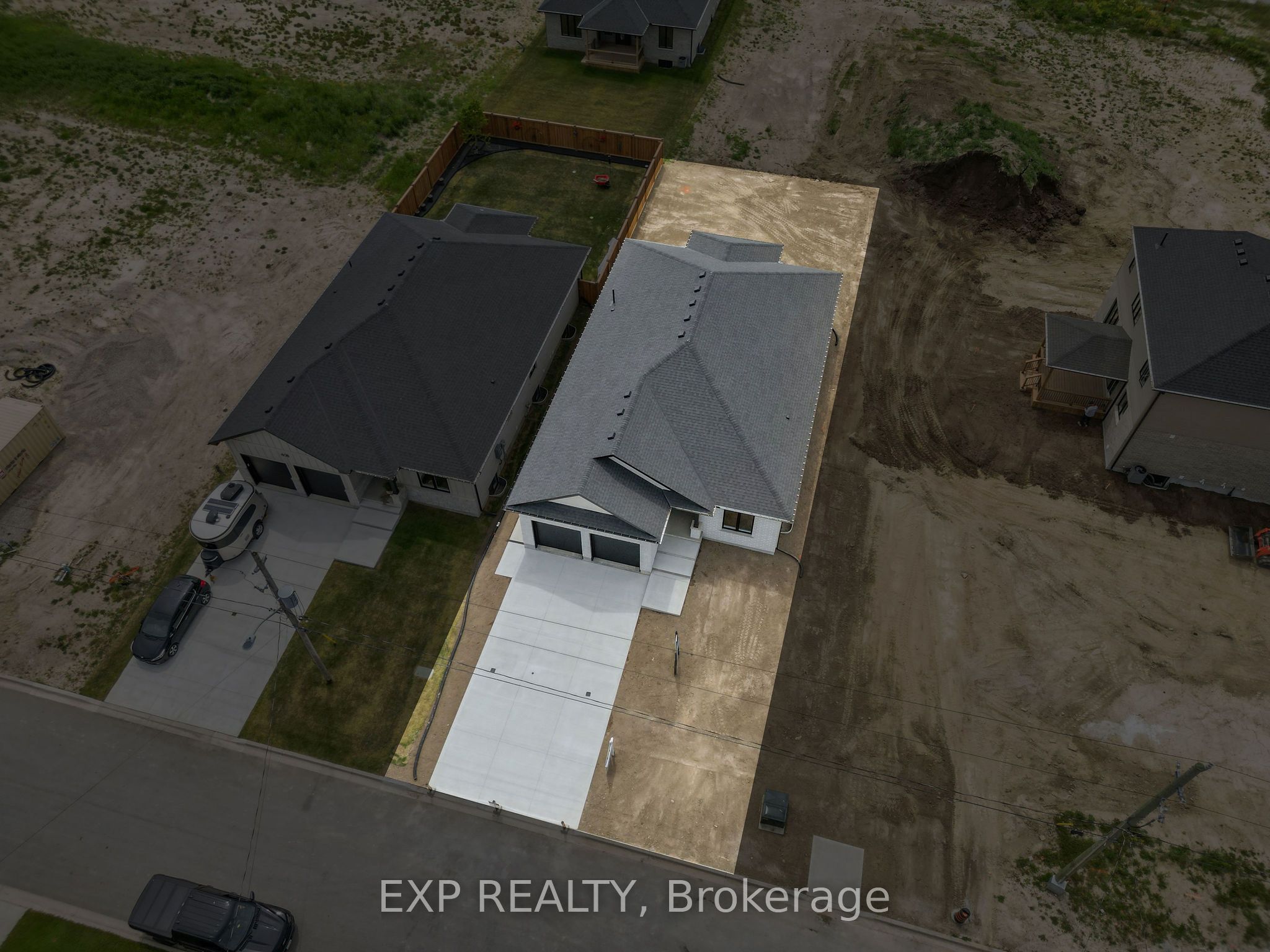 404 Erie Street Property Photo 2