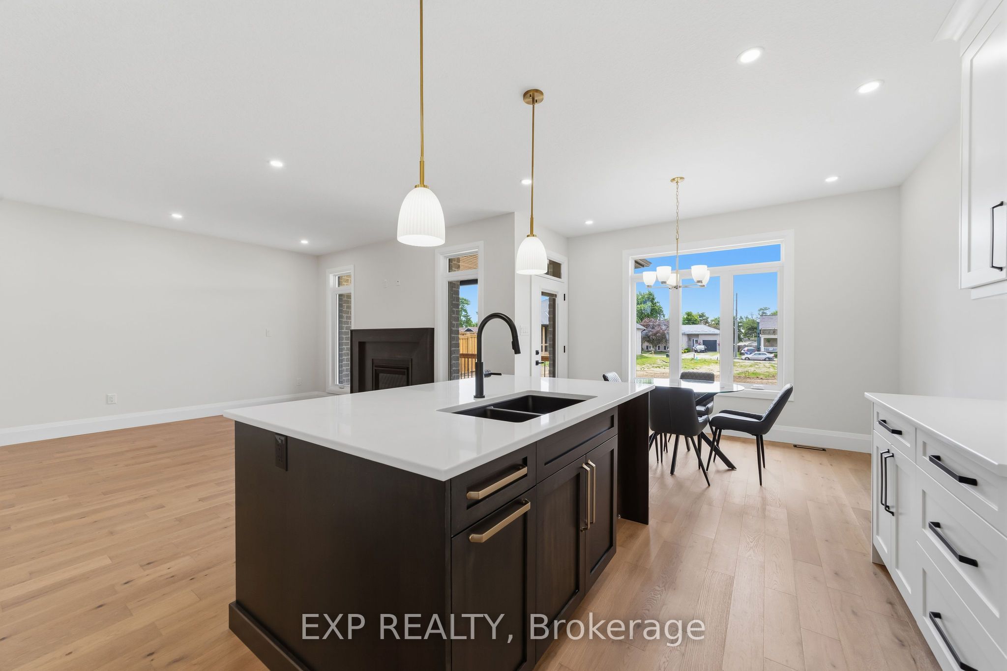 404 Erie Street Property Photo 12