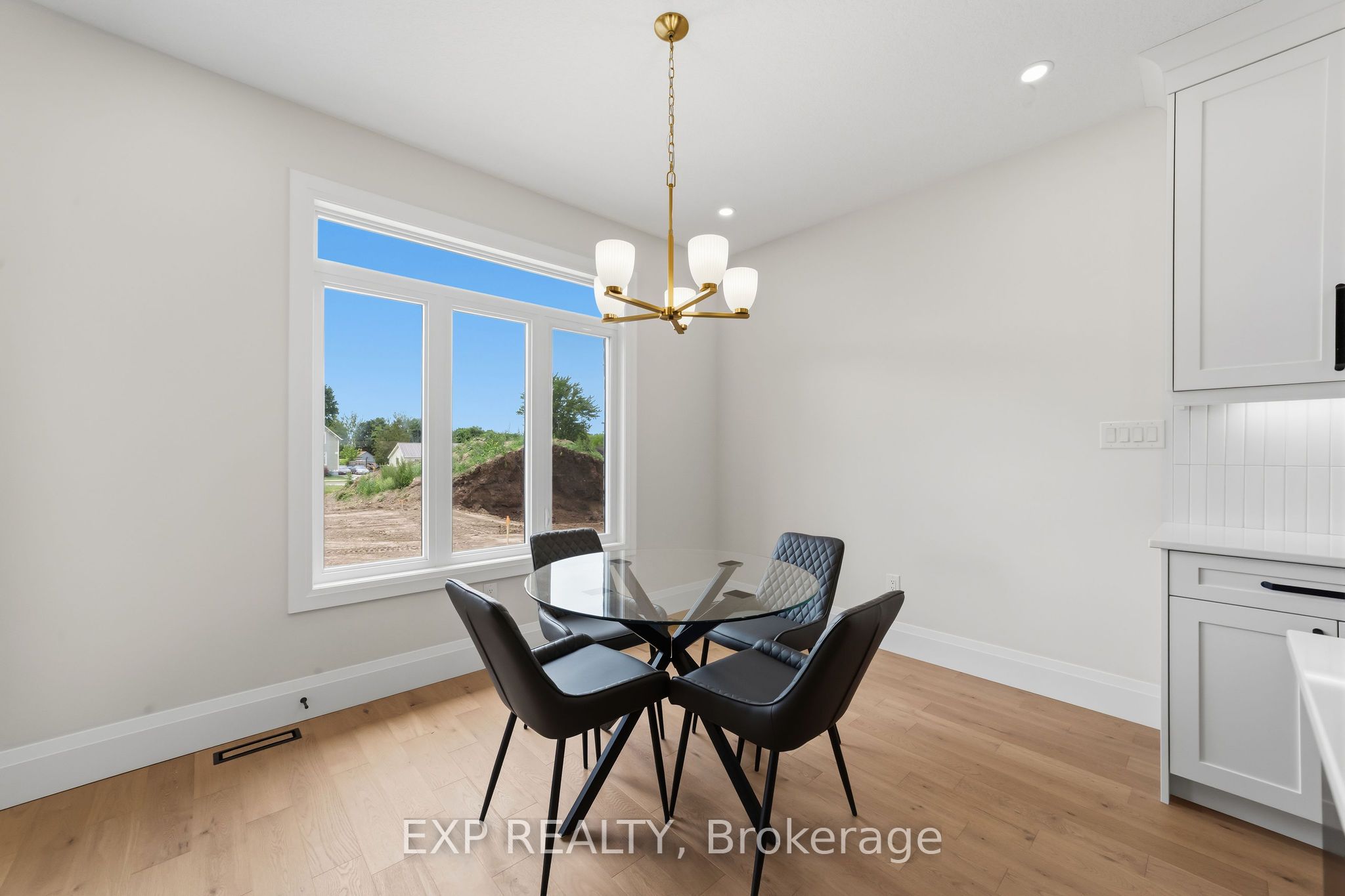 404 Erie Street Property Photo 13