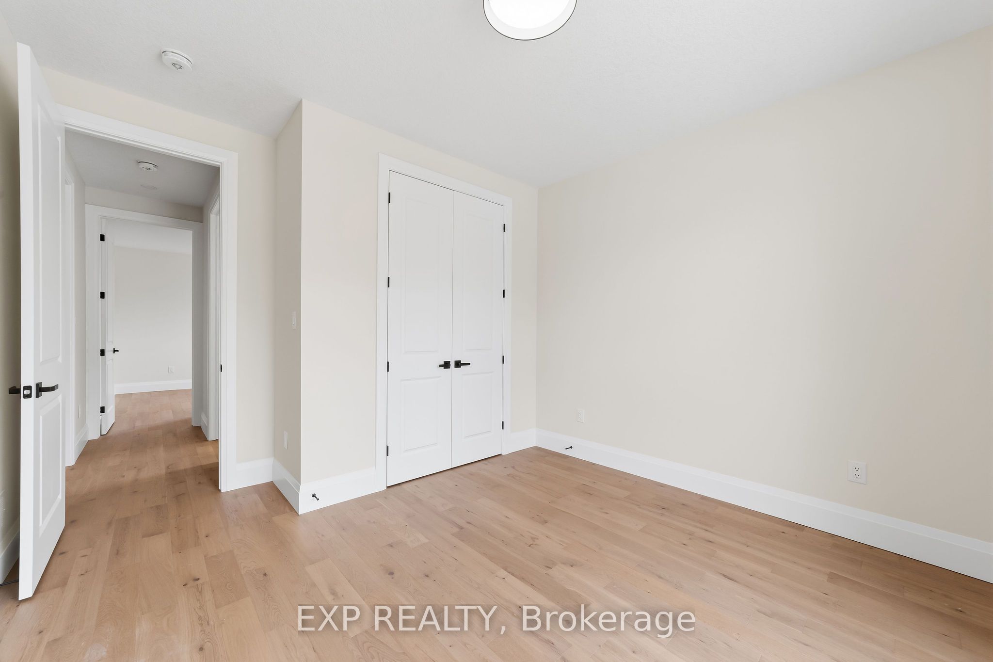 404 Erie Street Property Photo 20
