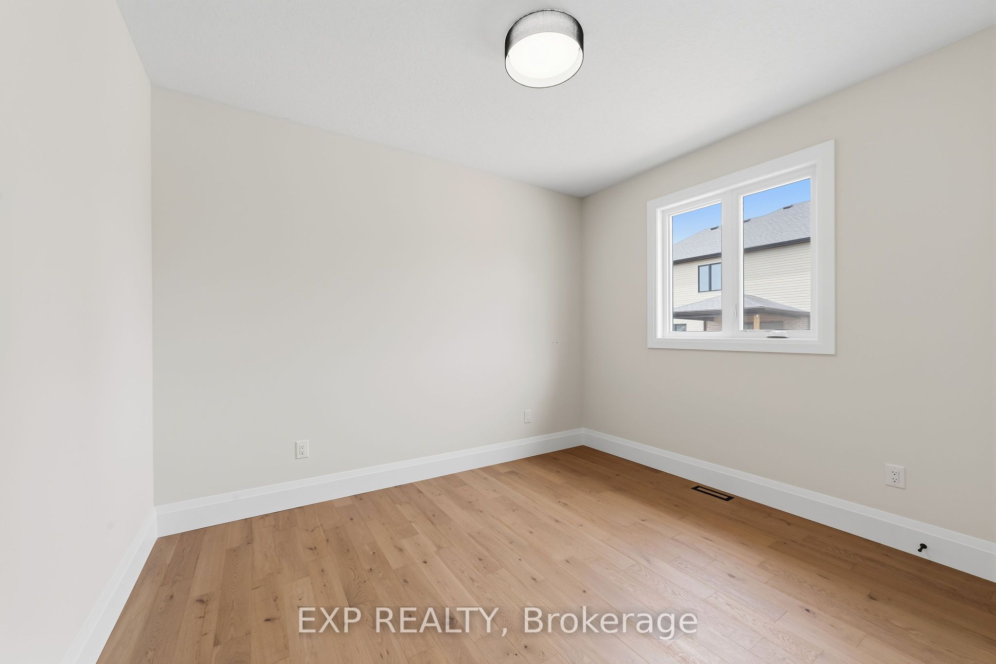 404 Erie Street Property Photo 23