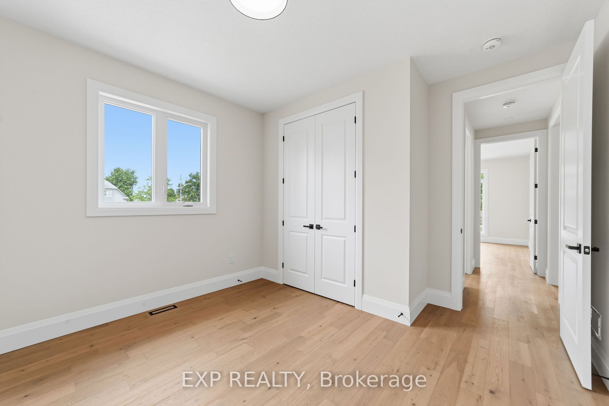 404 Erie Street Property Photo 24