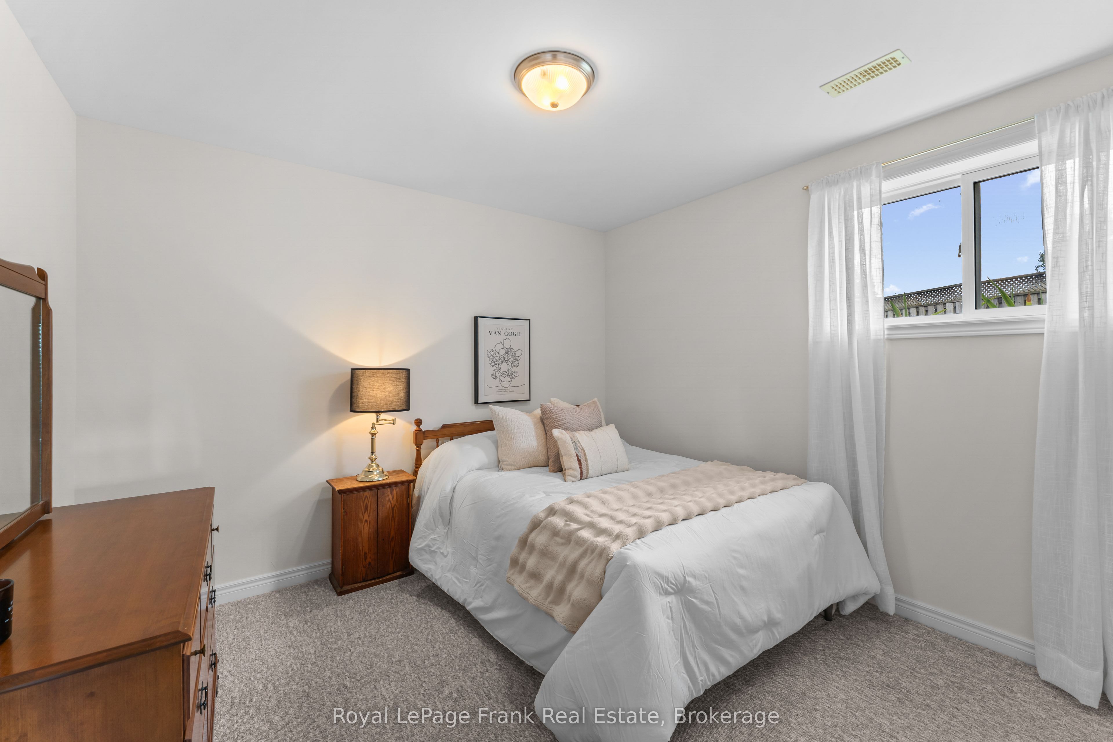 18 Matthews Court Property Photo 30