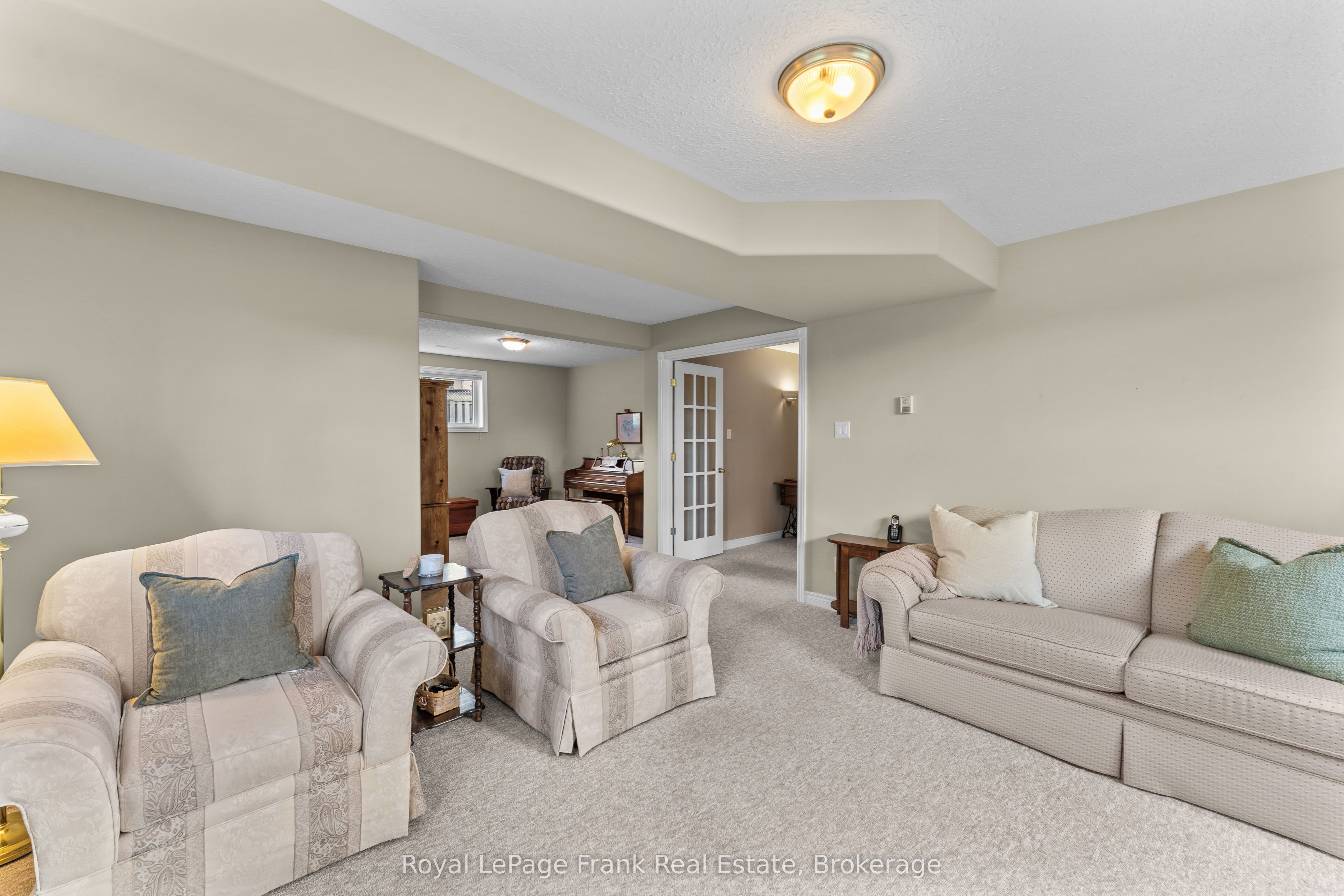 18 Matthews Court Property Photo 36