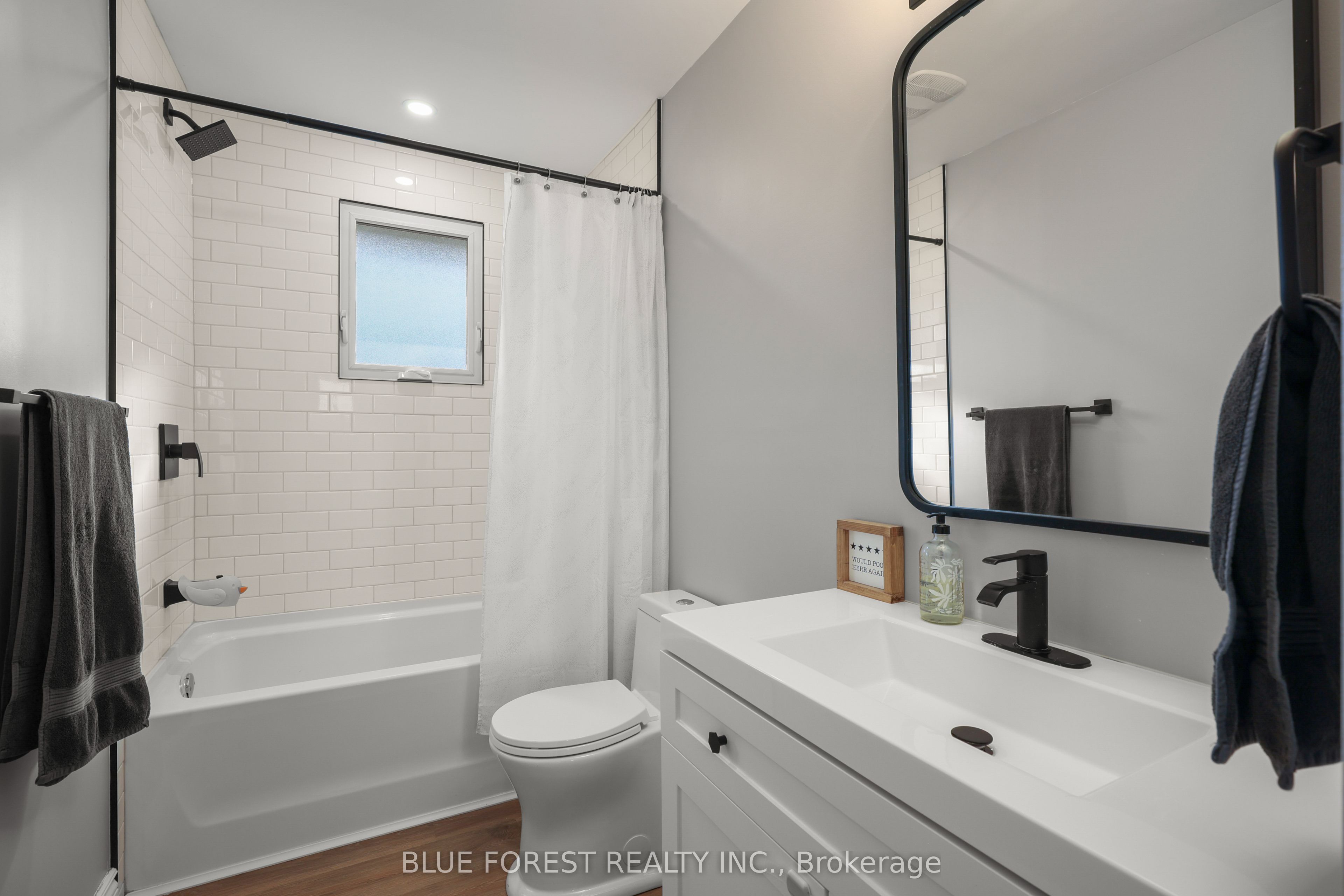 106 Harold Ct Court Property Photo 24
