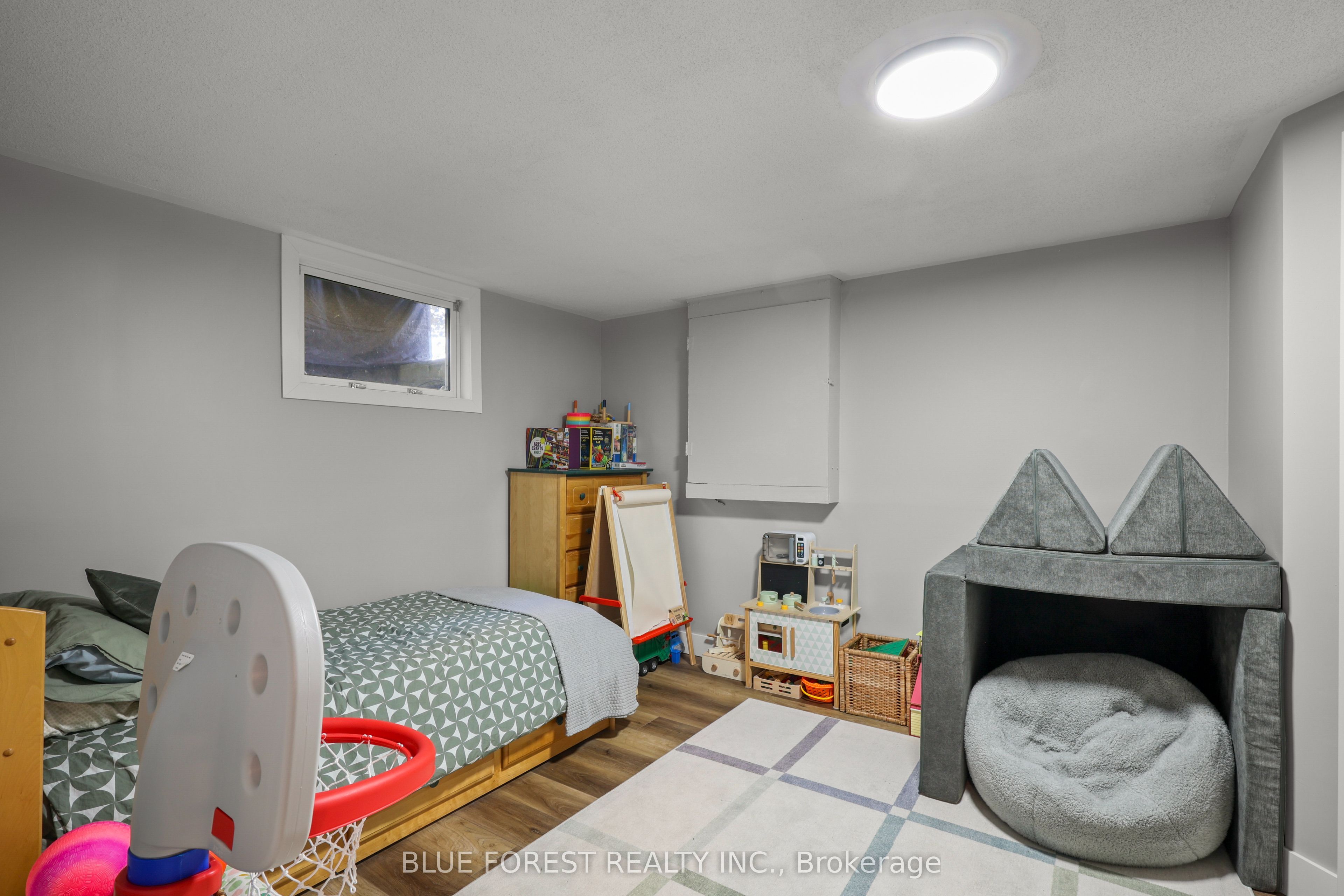 106 Harold Ct Court Property Photo 33