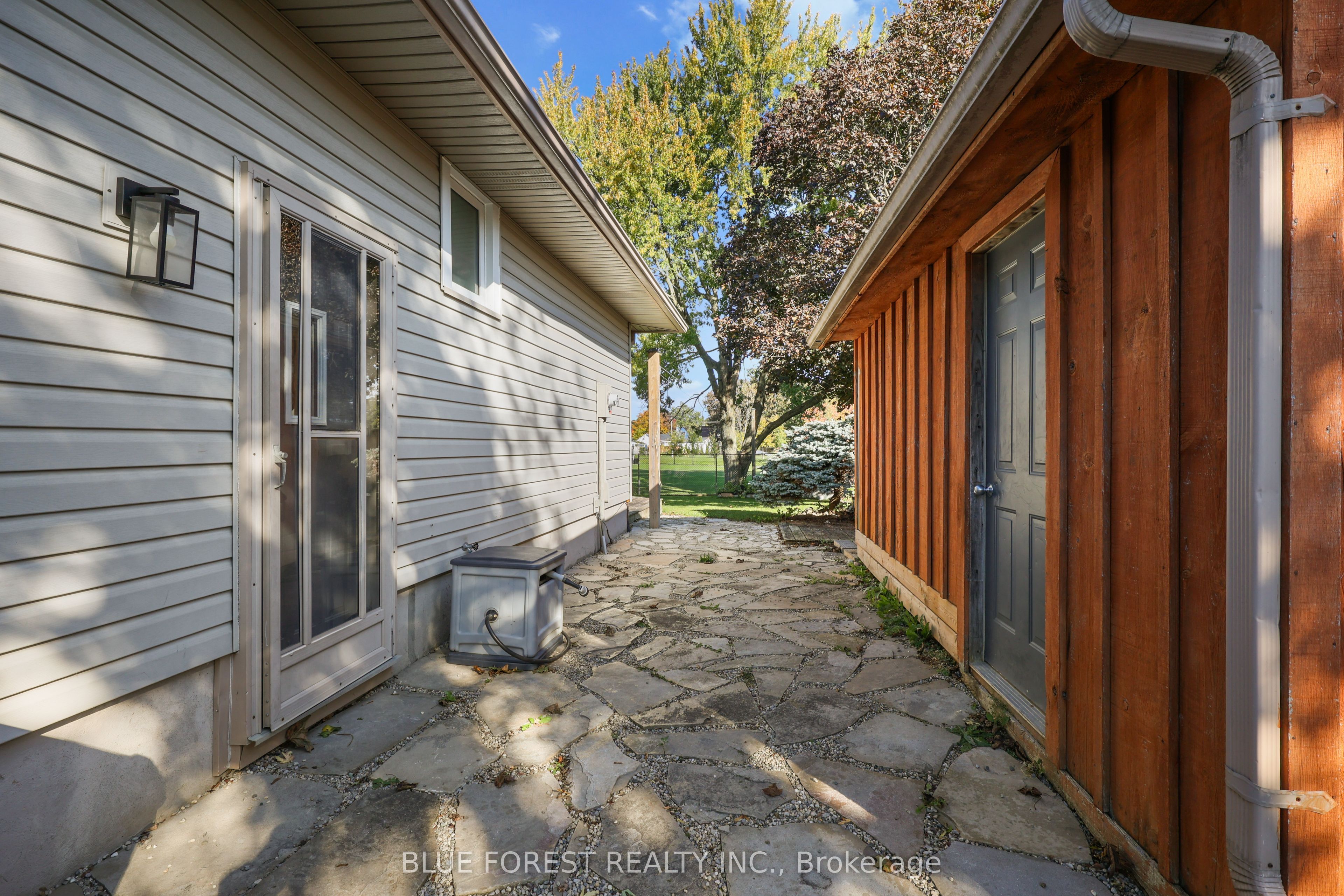 106 Harold Ct Court Property Photo 36