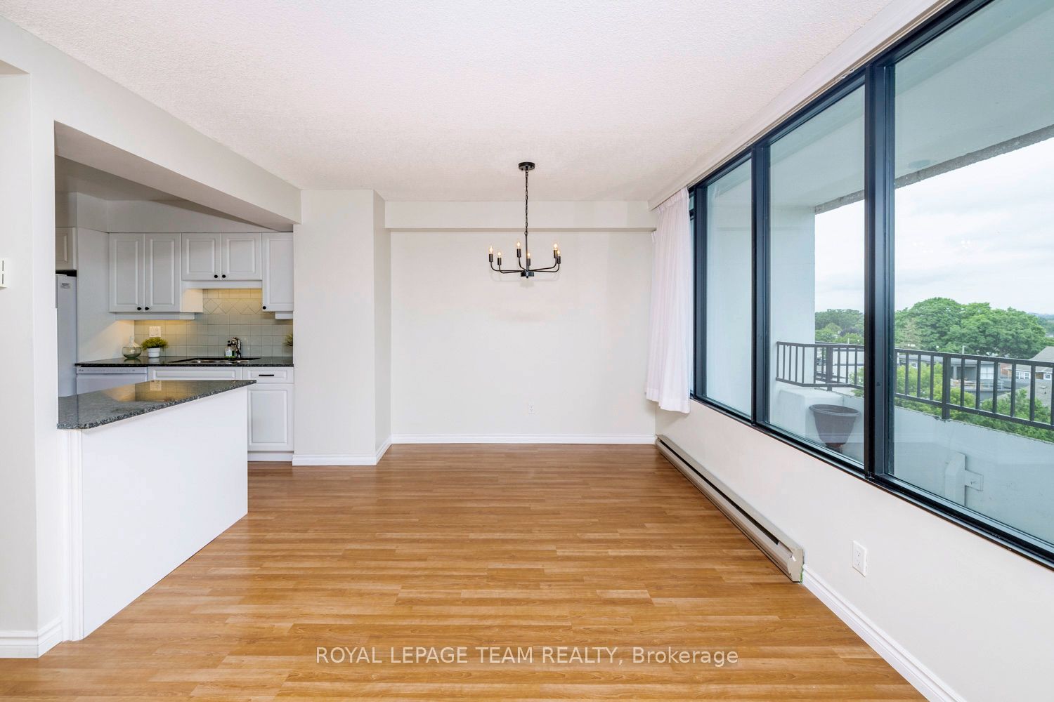 370 Dominion Avenue 705 Property Photo 11