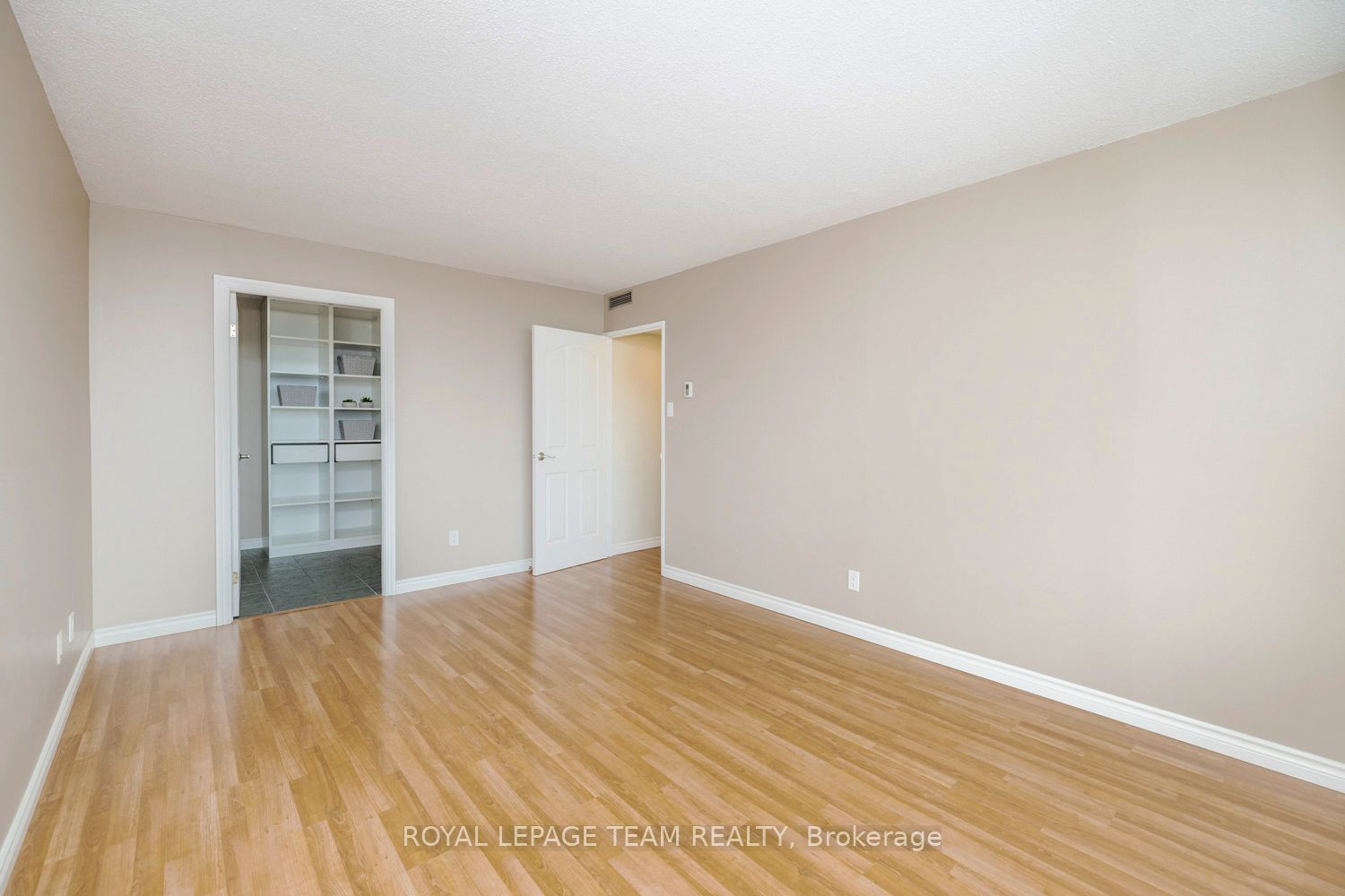 370 Dominion Avenue 705 Property Photo 18
