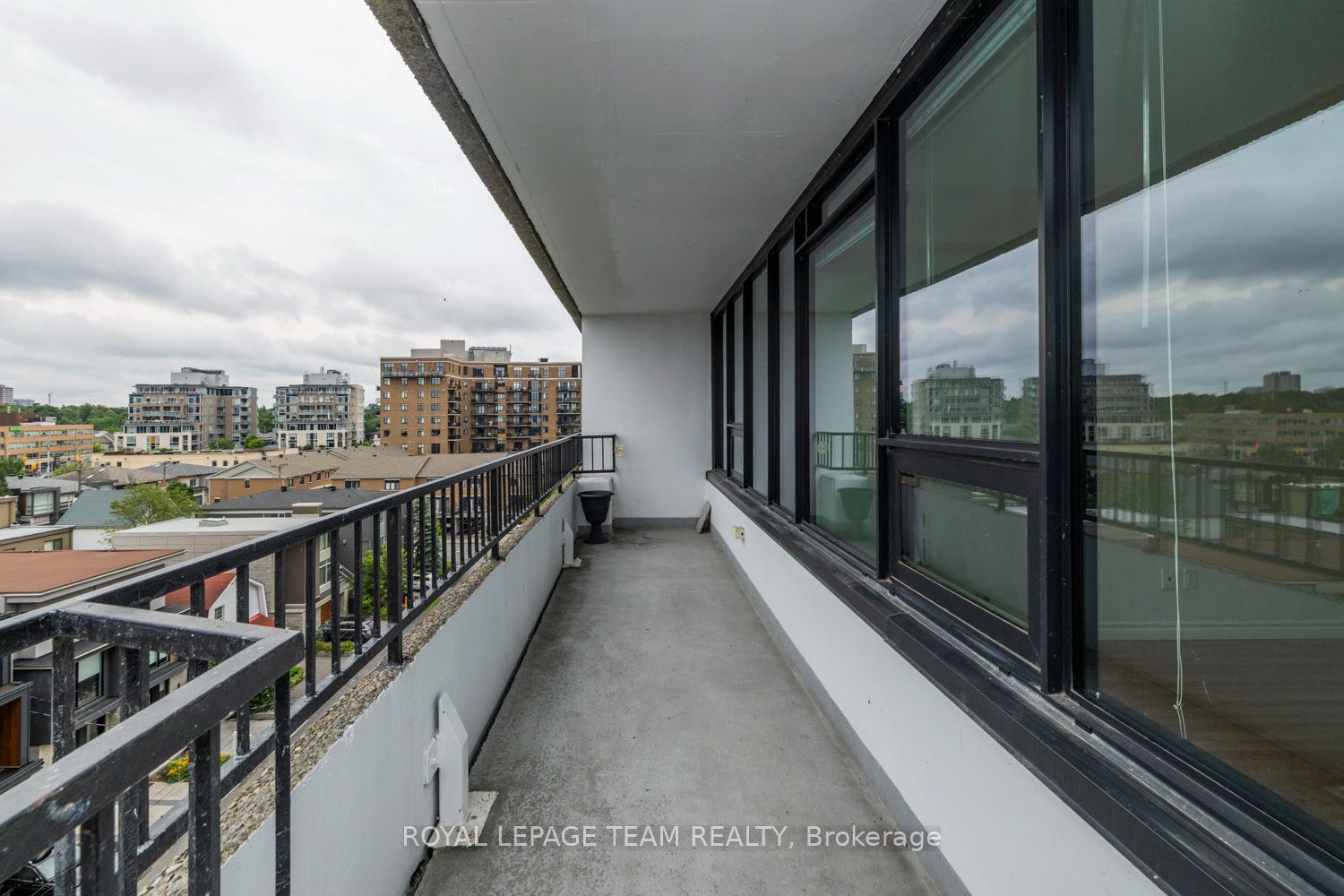 370 Dominion Avenue 705 Property Photo 25