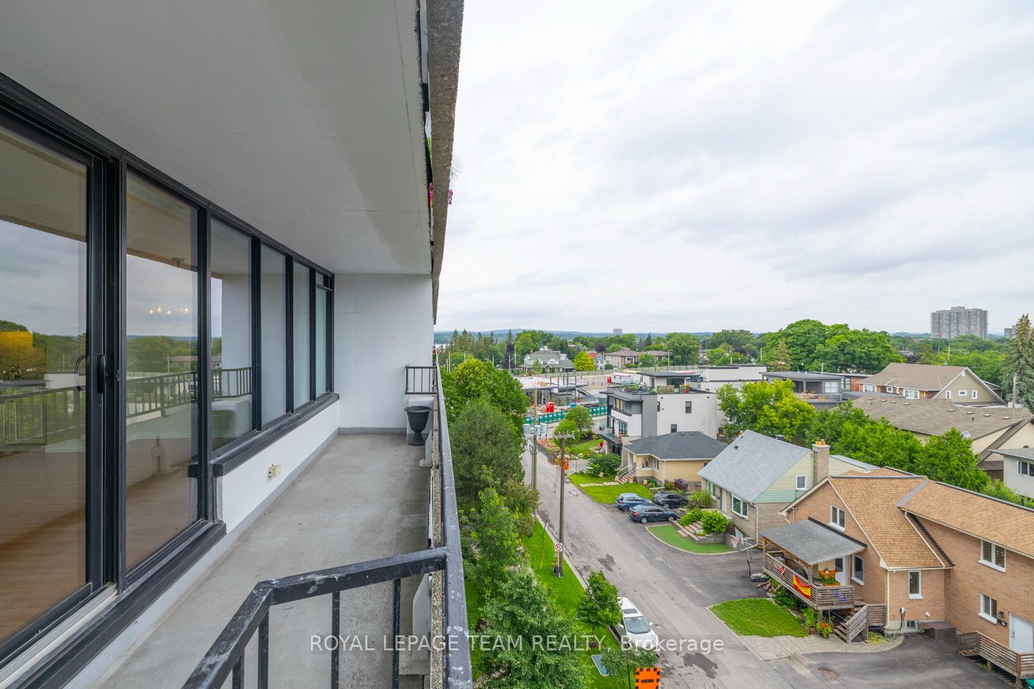370 Dominion Avenue 705 Property Photo 26