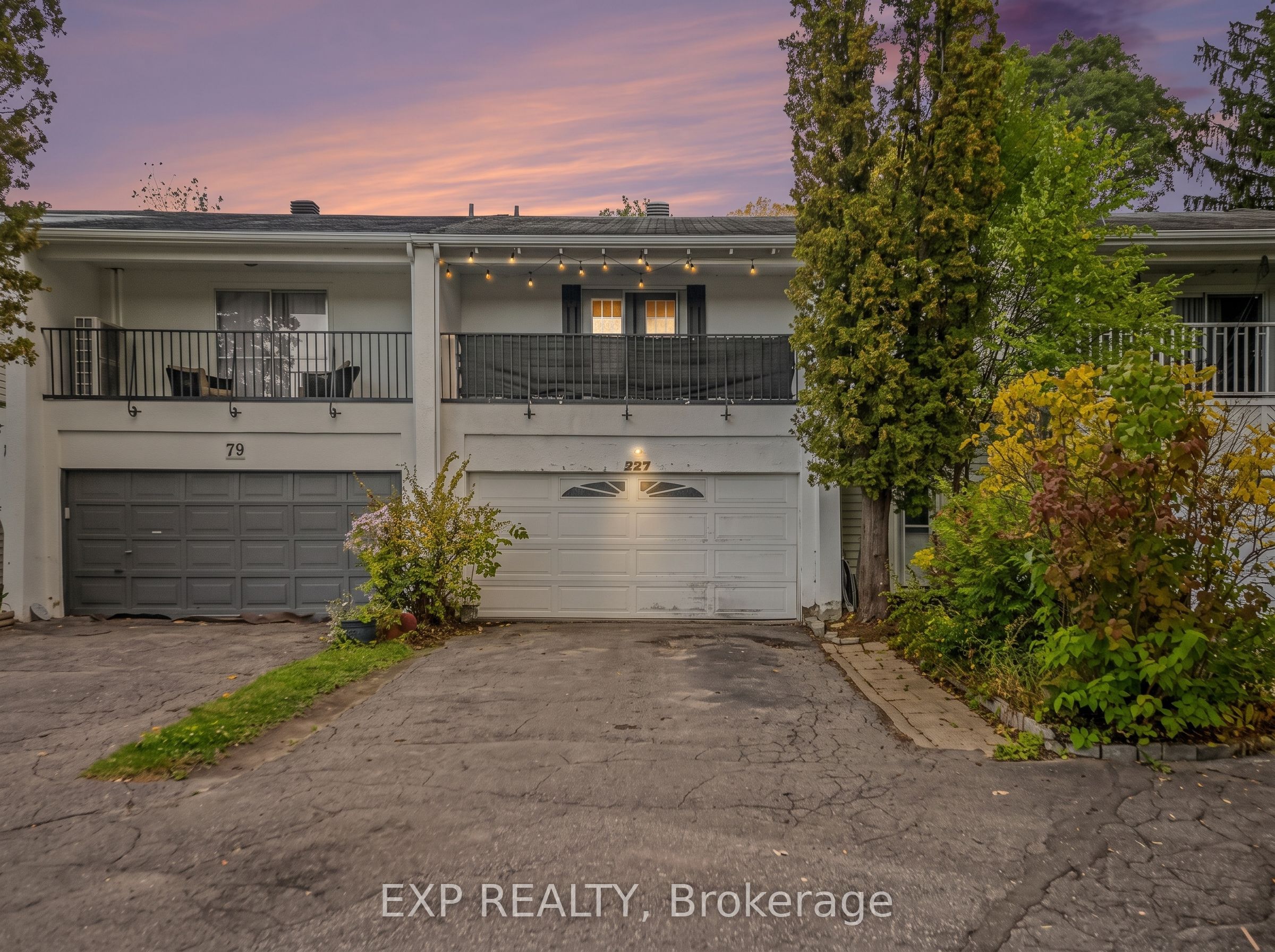 77 Grady Crescent Property Photo 1