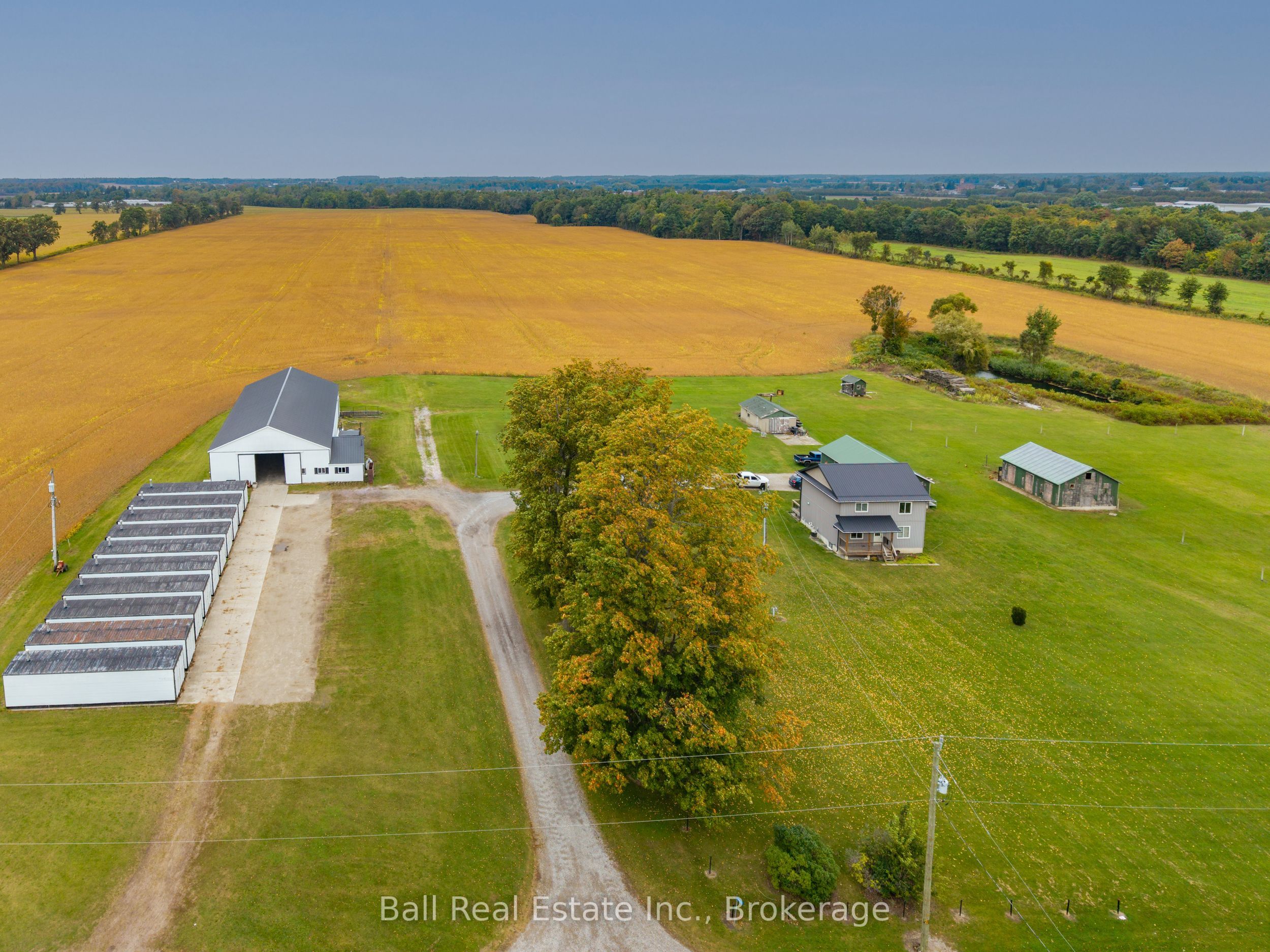 126183 Mall Road Property Photo 2