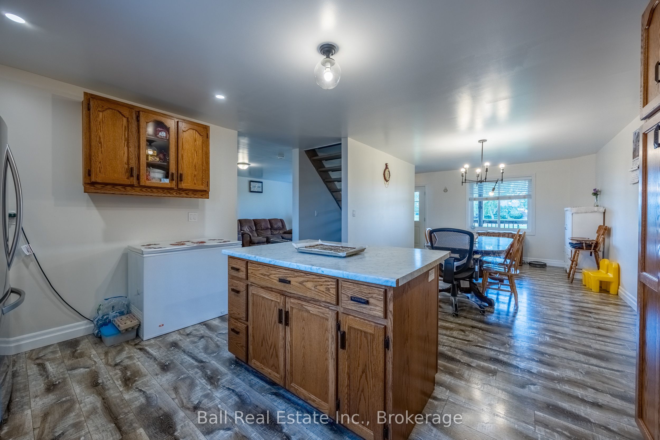 126183 Mall Road Property Photo 12