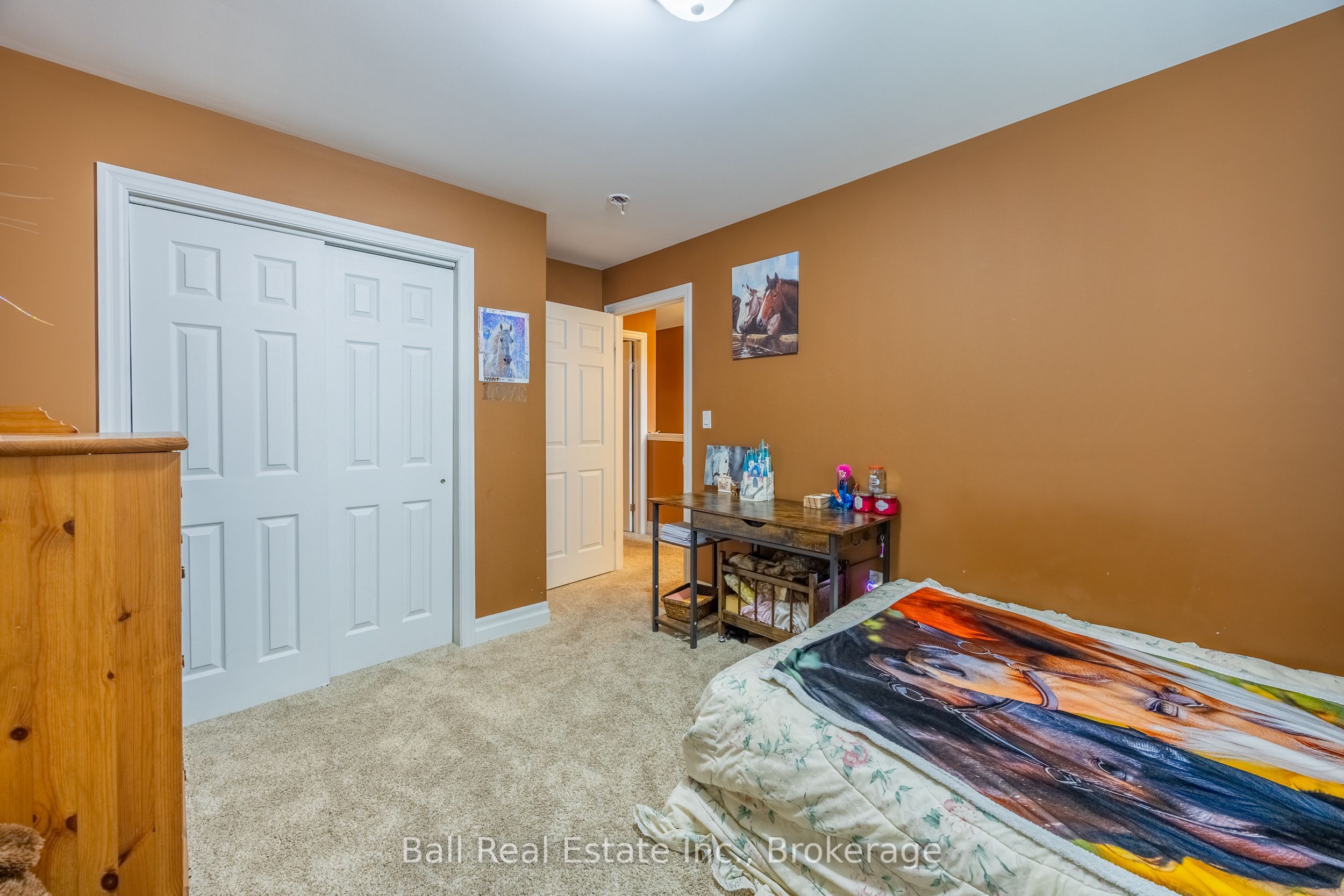 126183 Mall Road Property Photo 22