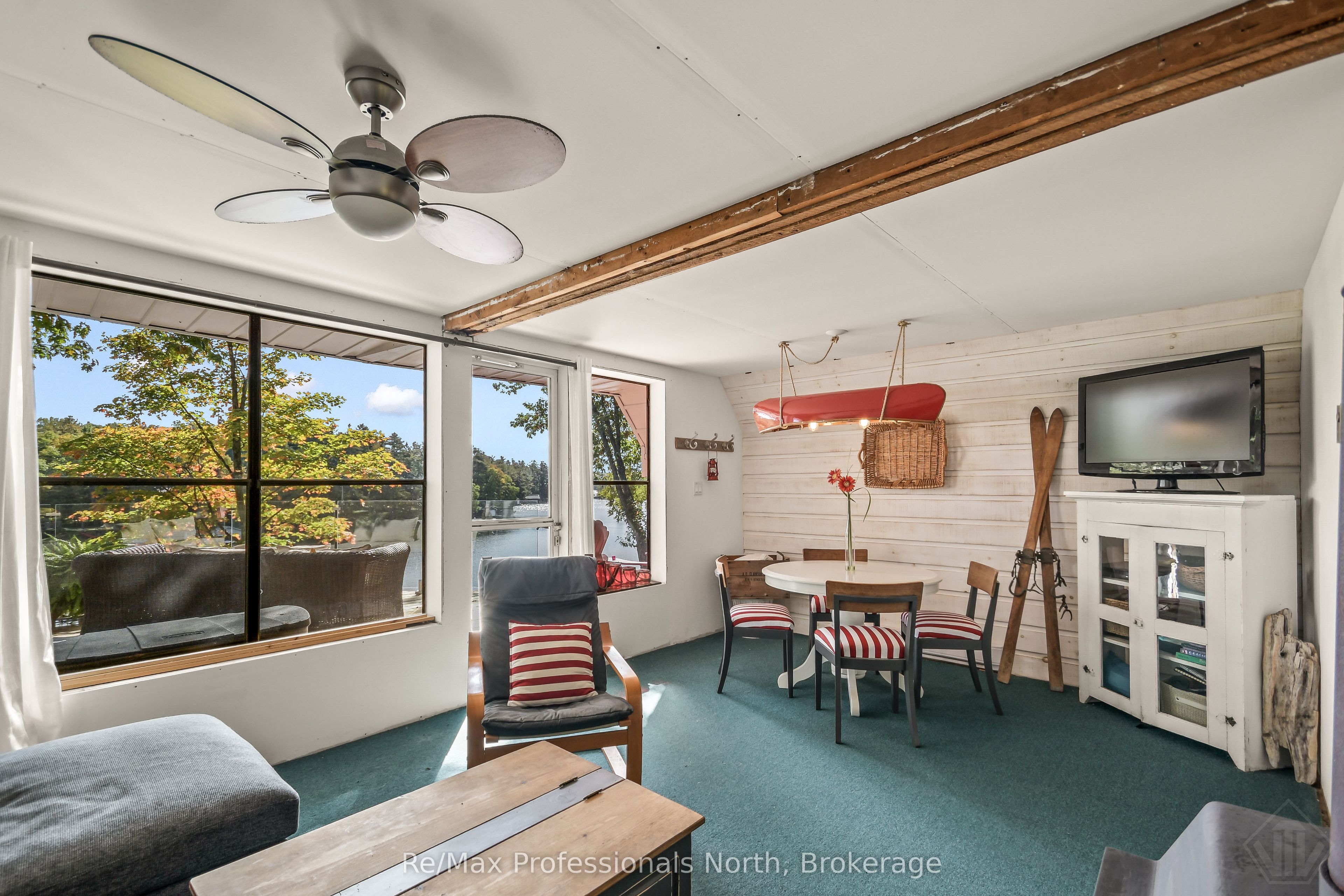 1039 Ann Street Property Photo 10