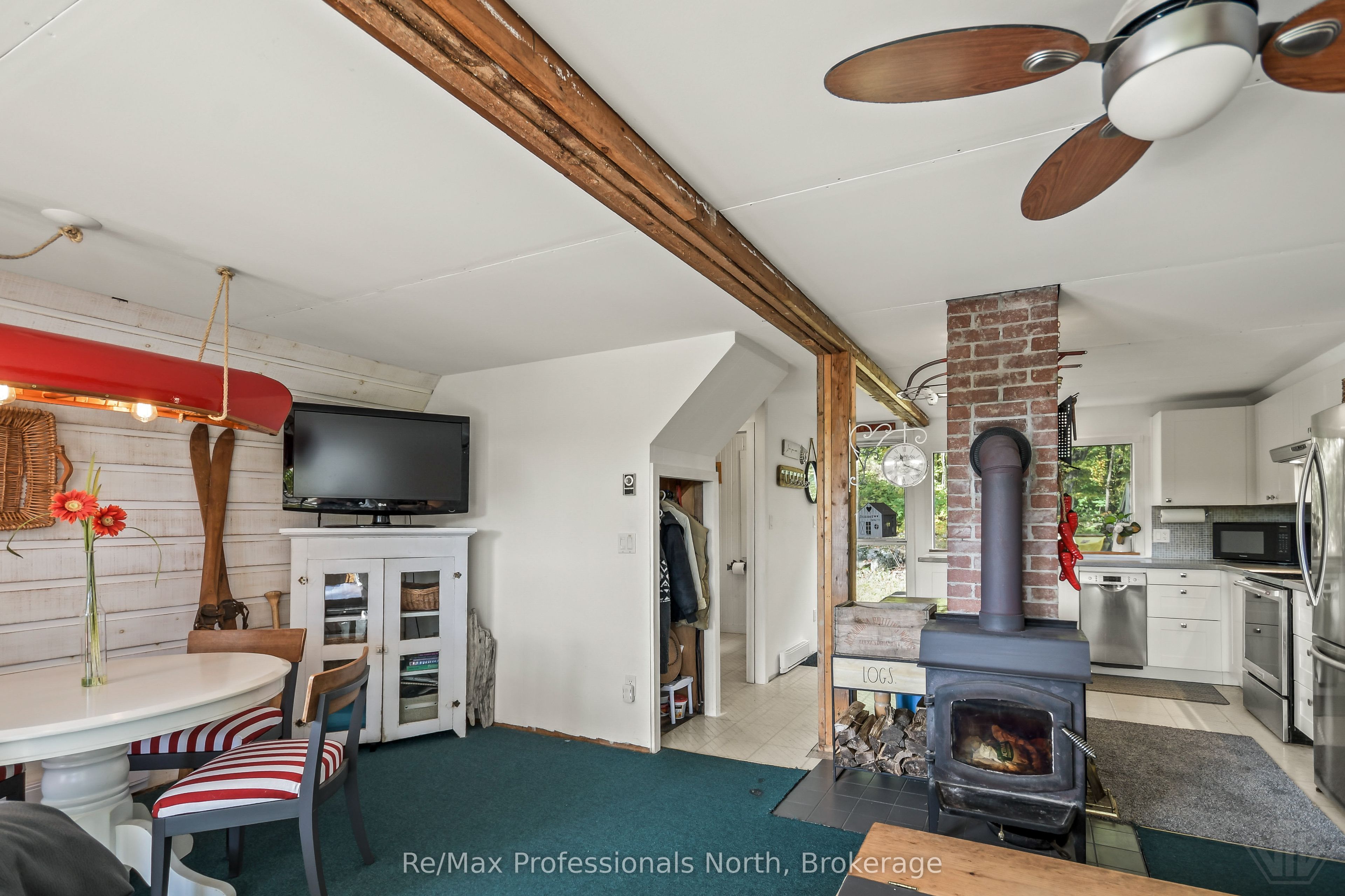1039 Ann Street Property Photo 12