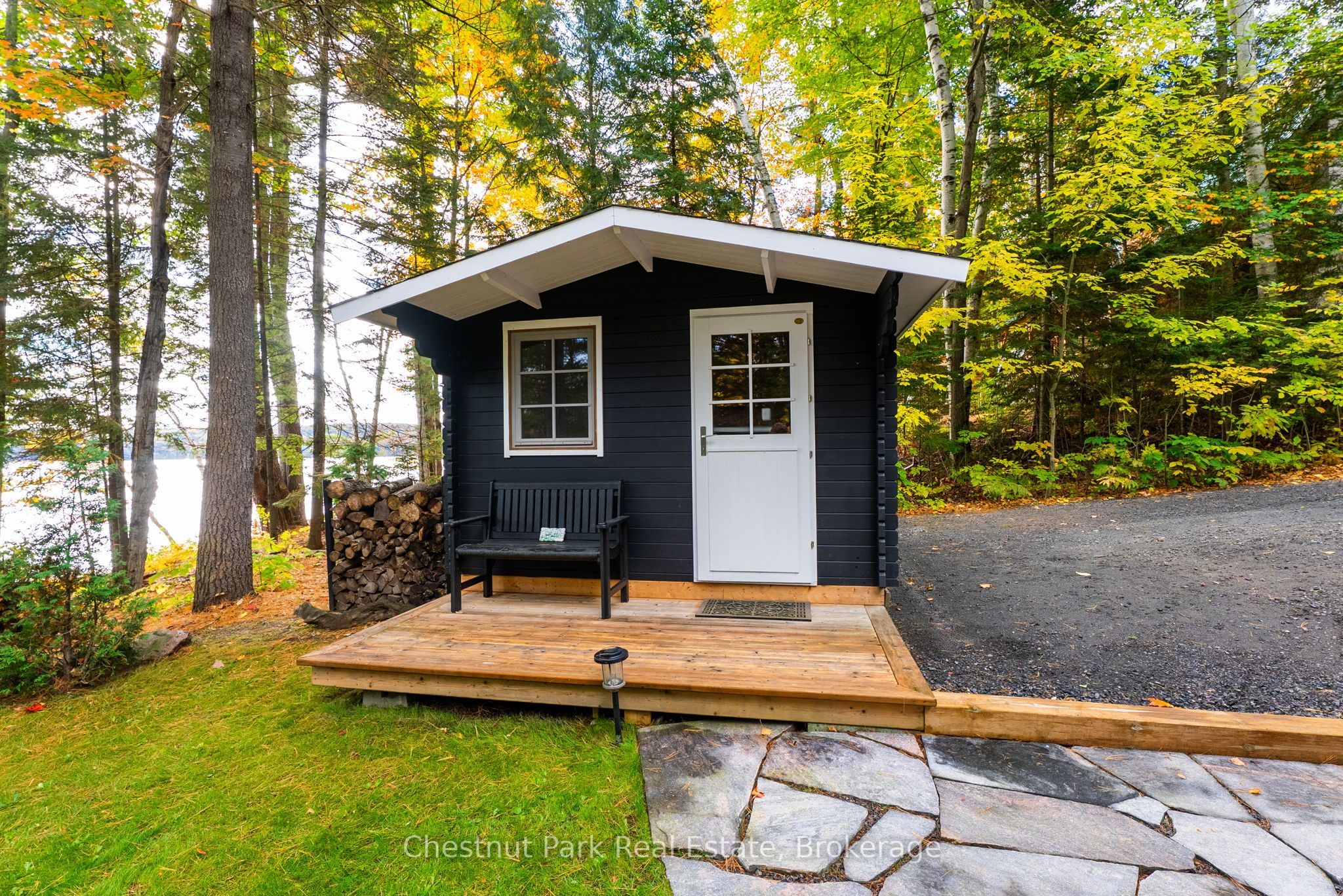 1095 Bayview Avenue Property Photo 25