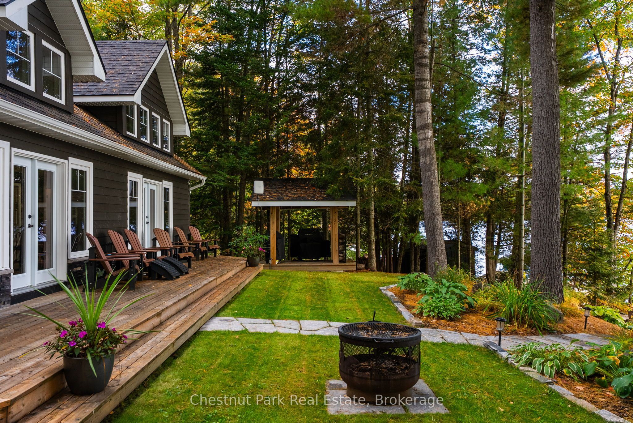 1095 Bayview Avenue Property Photo 28