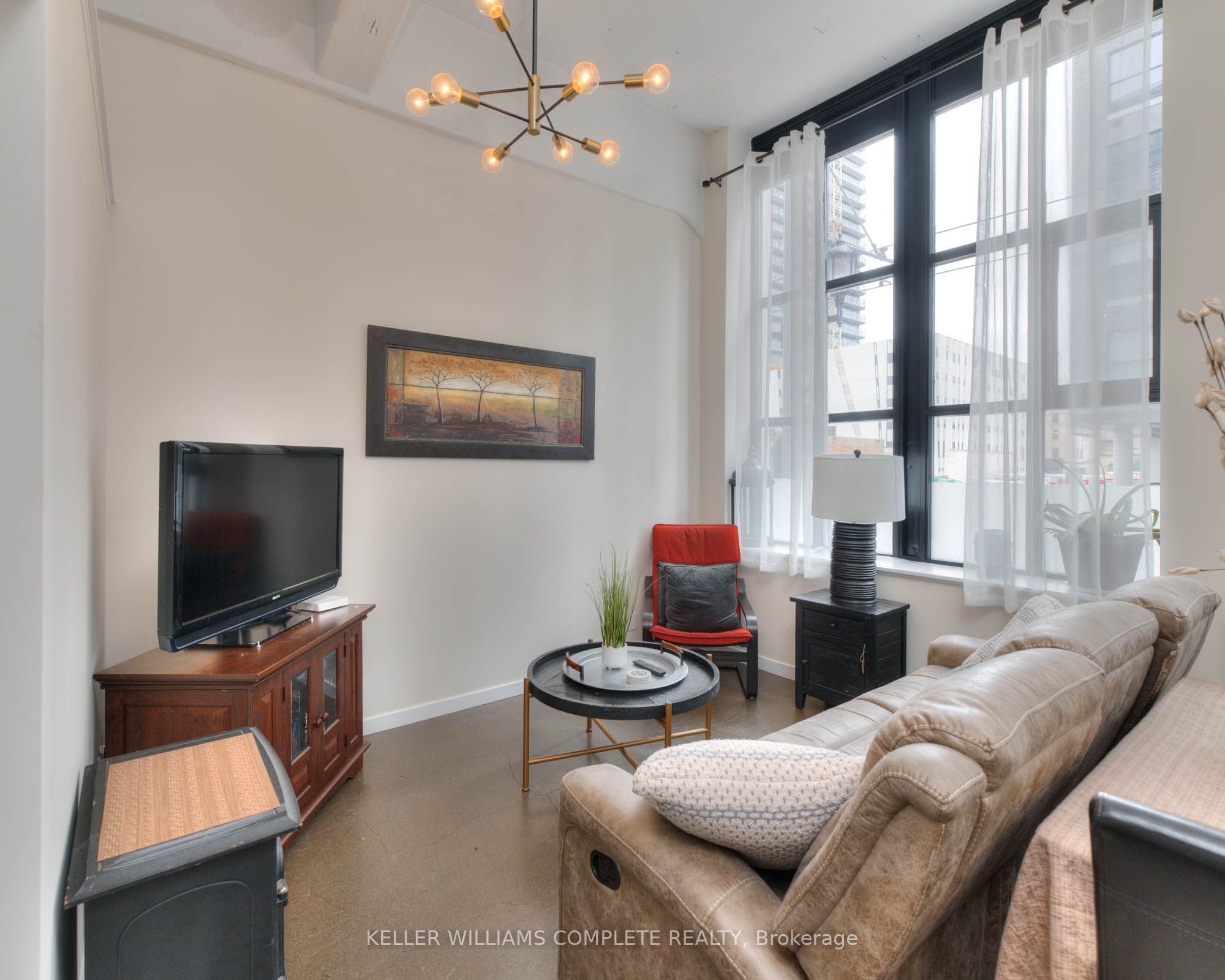 410 King Street W 108 Property Photo 10