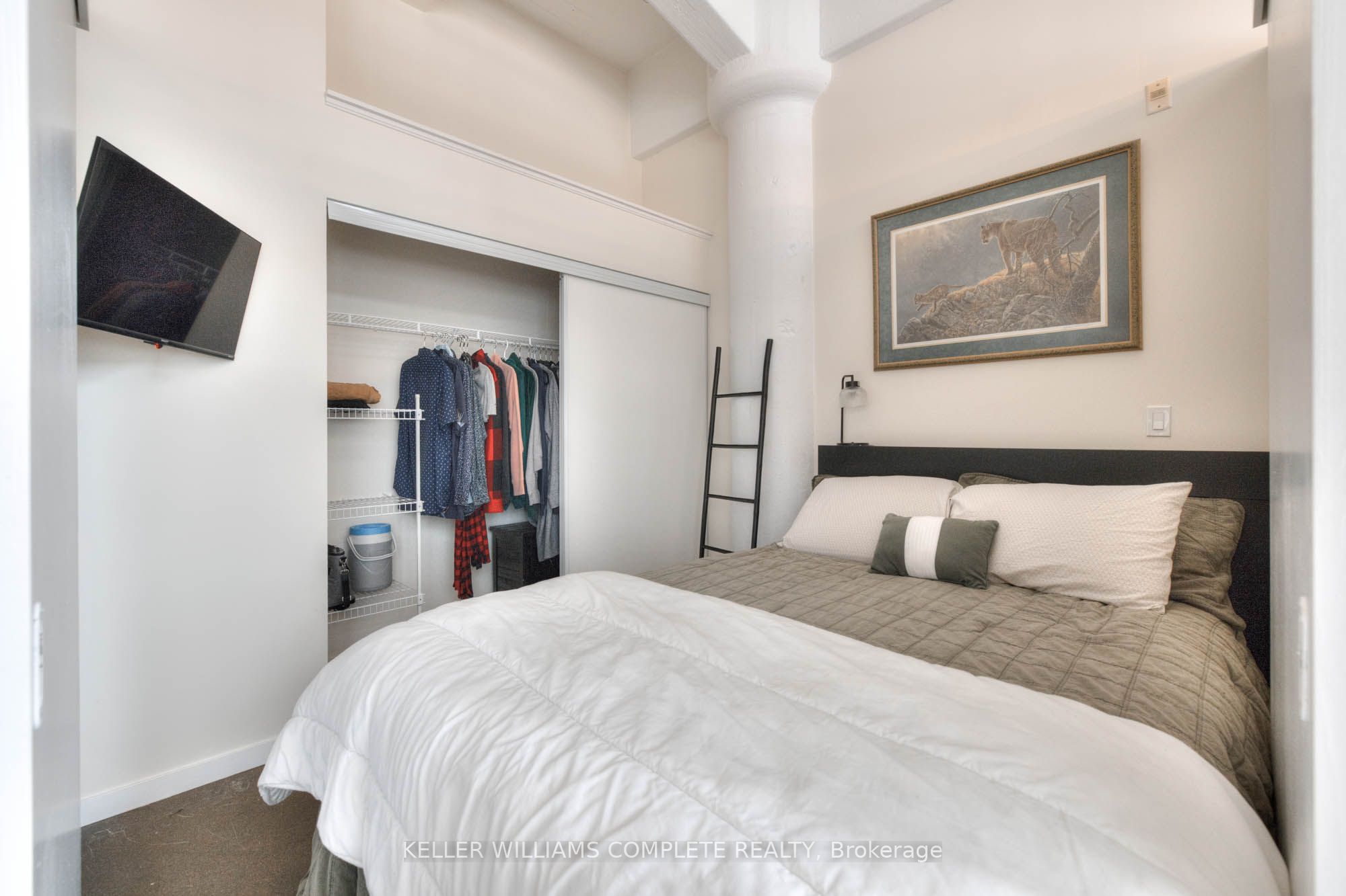 410 King Street W 108 Property Photo 17