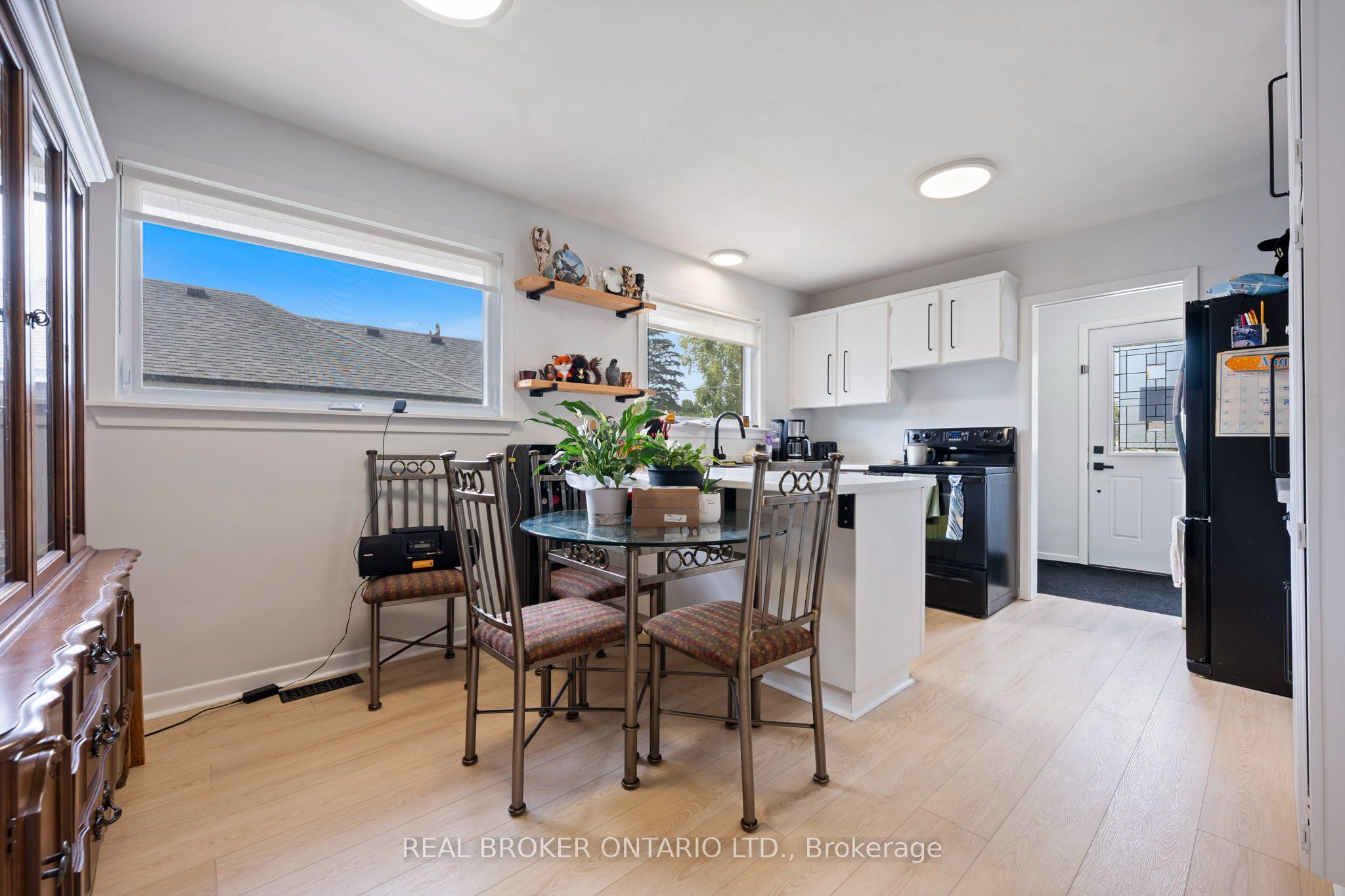 23 Homewood Avenue Property Photo 8