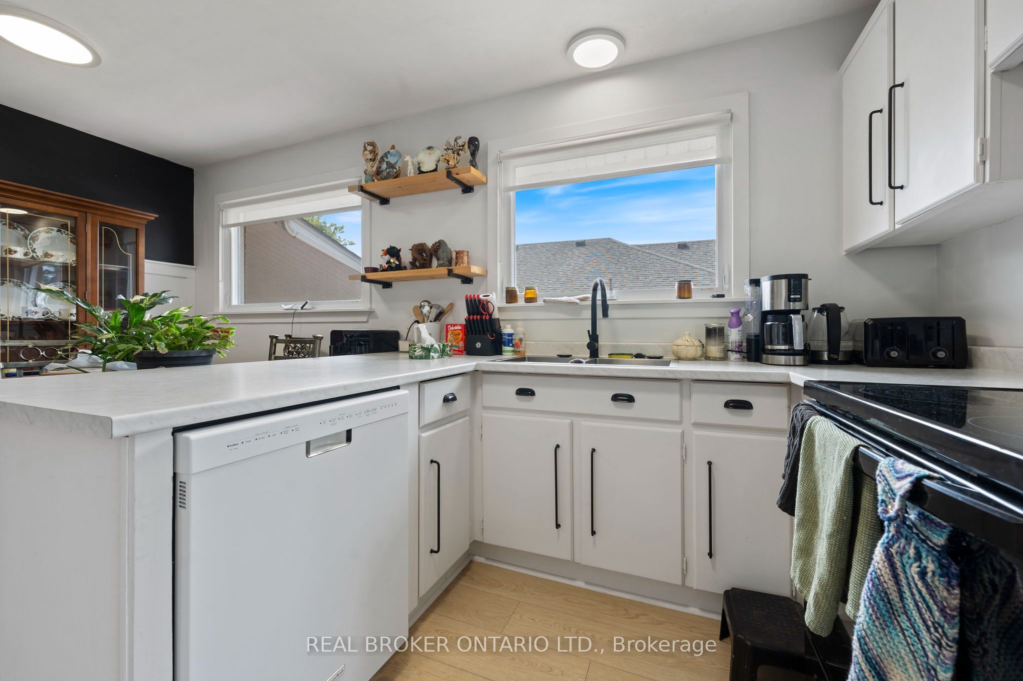 23 Homewood Avenue Property Photo 9