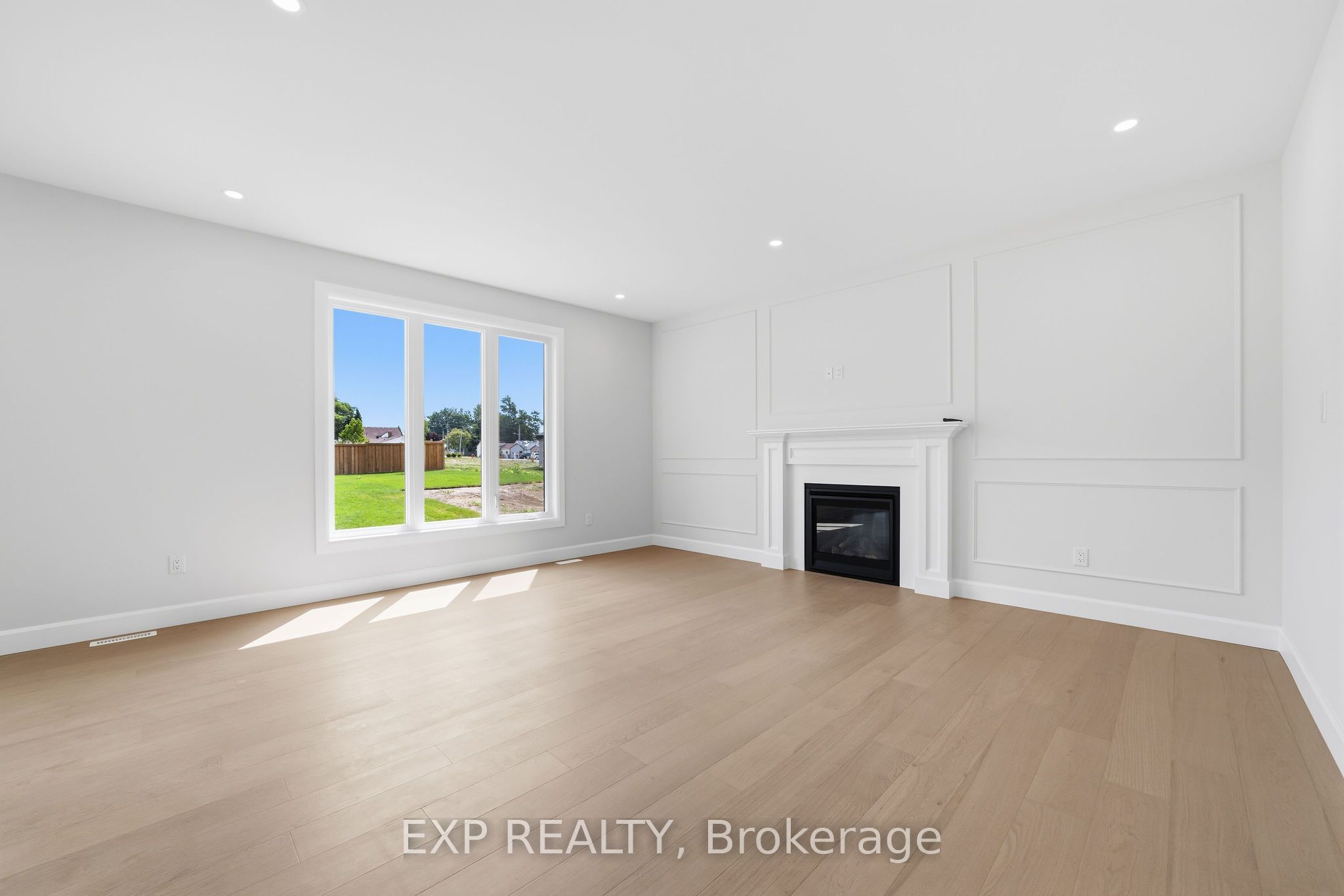 253 John Street Property Photo 14