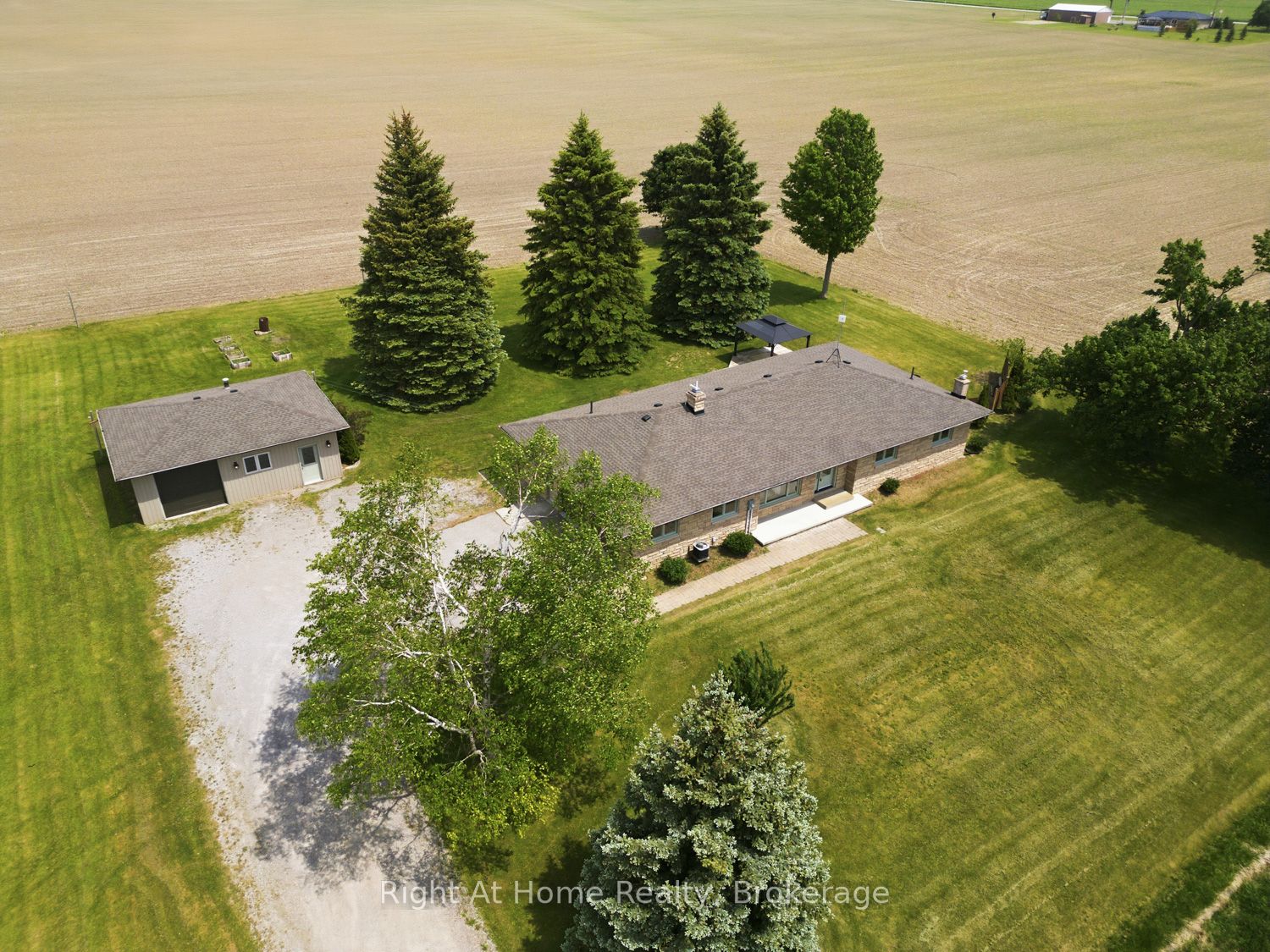 562 Janetville Road Property Photo 3