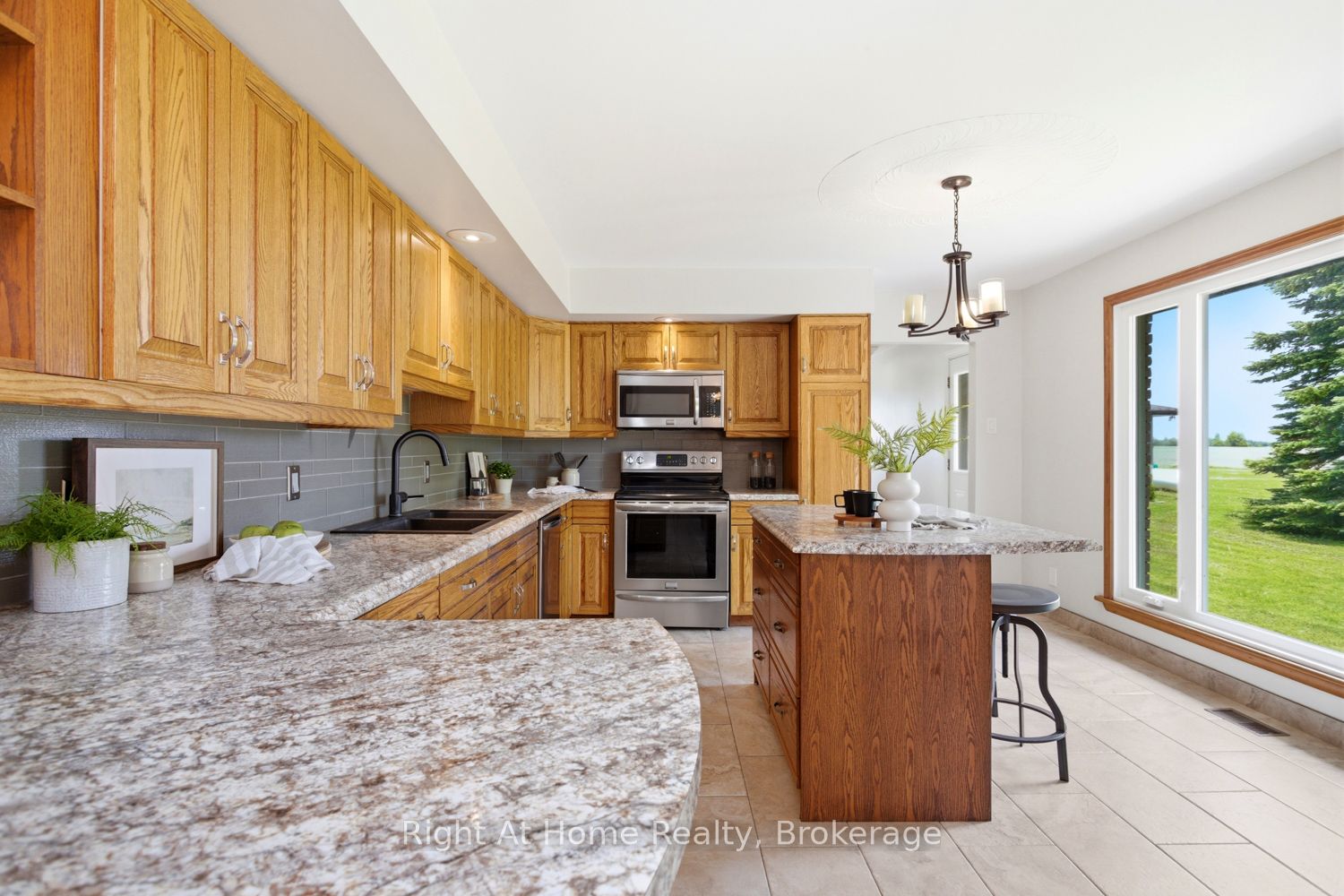 562 Janetville Road Property Photo 11