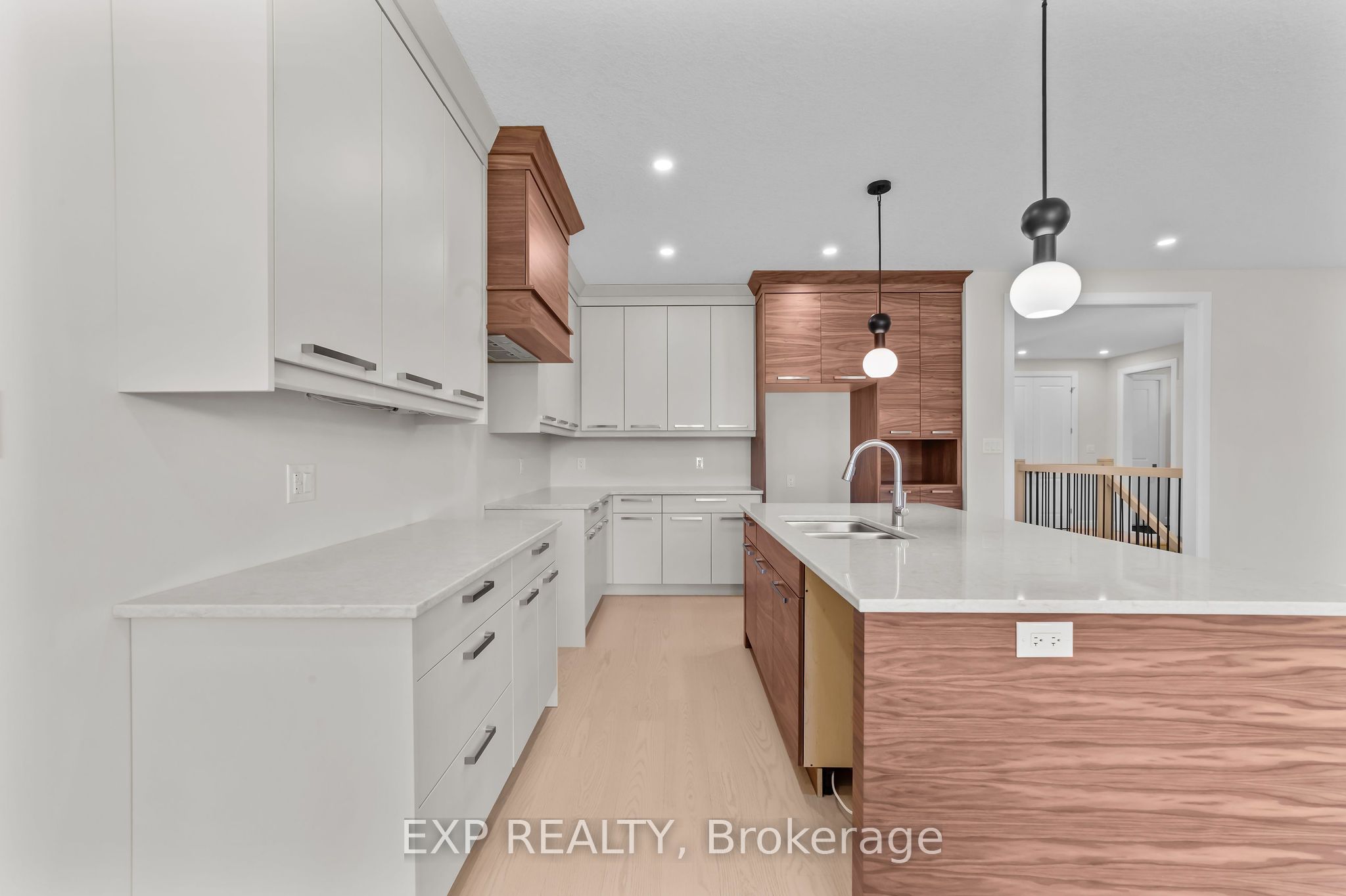 409 Ontario Street Property Photo 4