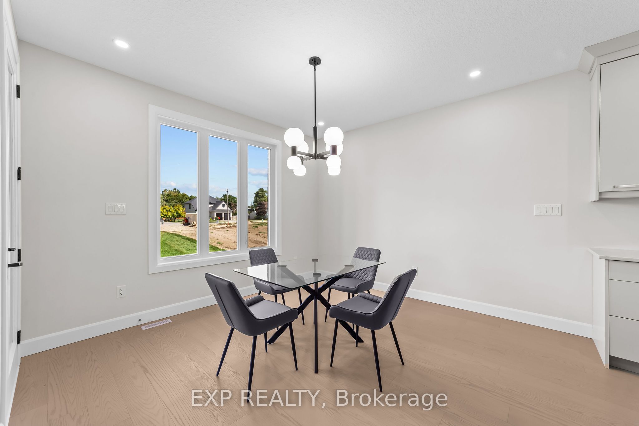 409 Ontario Street Property Photo 8
