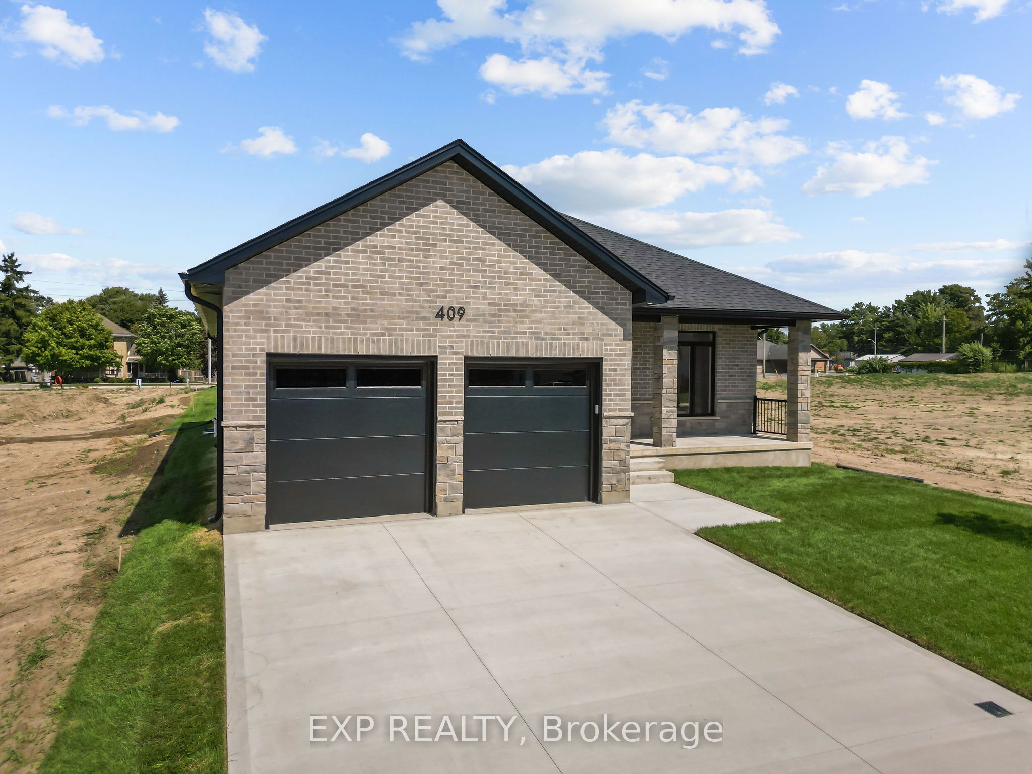 409 Ontario Street Property Photo 24