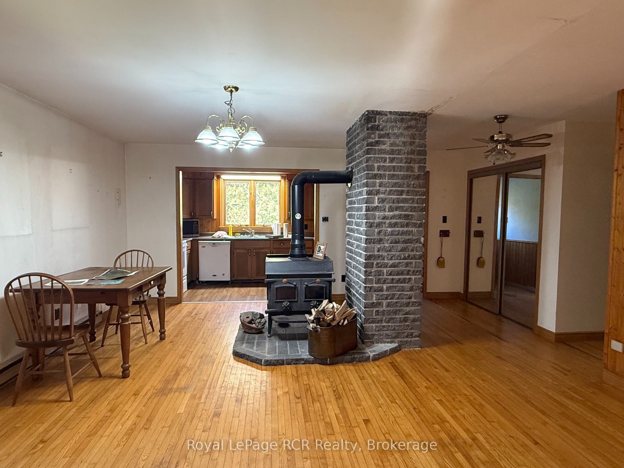 204470 Highway 26 Property Photo 9