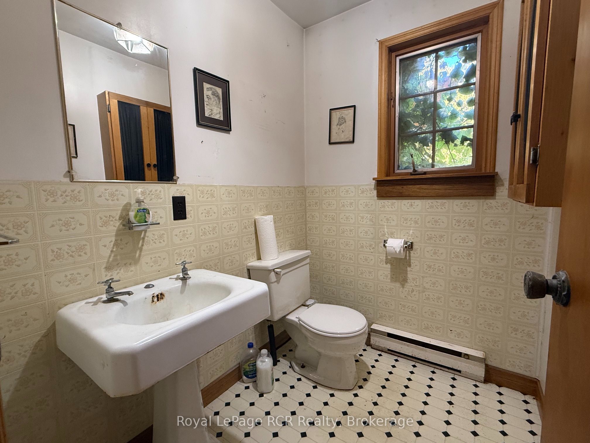 204470 Highway 26 Property Photo 17