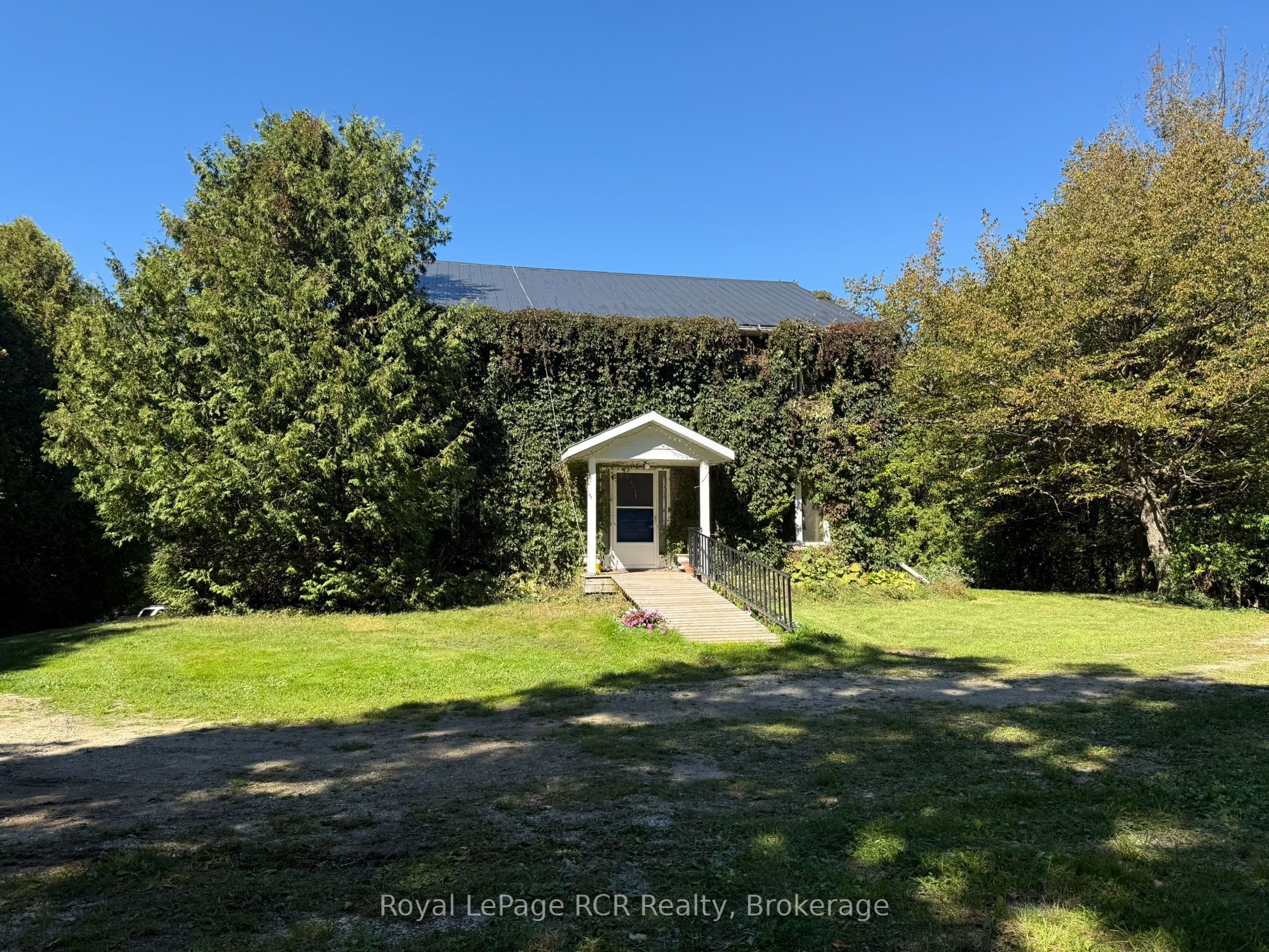 204470 Highway 26 Property Photo 32