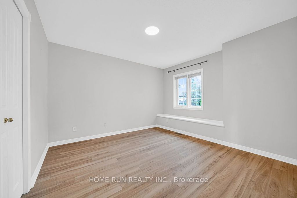 14 Spur Avenue Property Photo 35