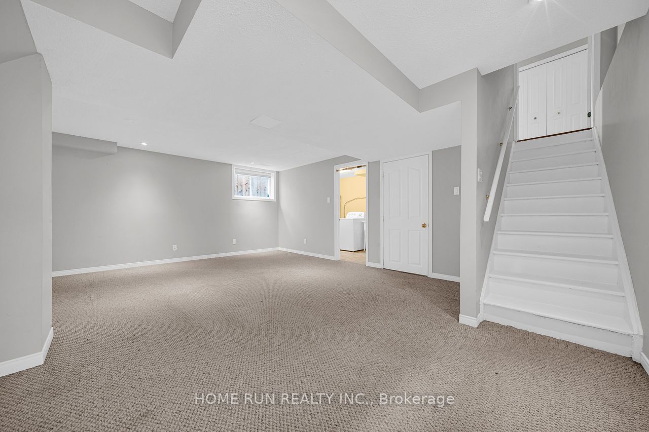 14 Spur Avenue Property Photo 40