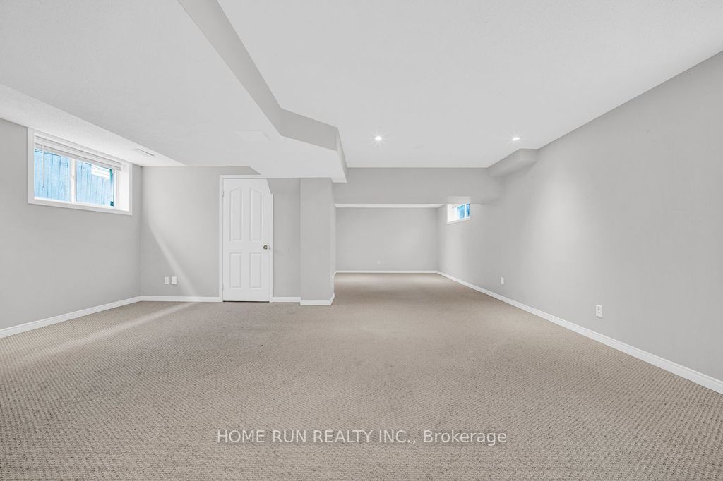 14 Spur Avenue Property Photo 42