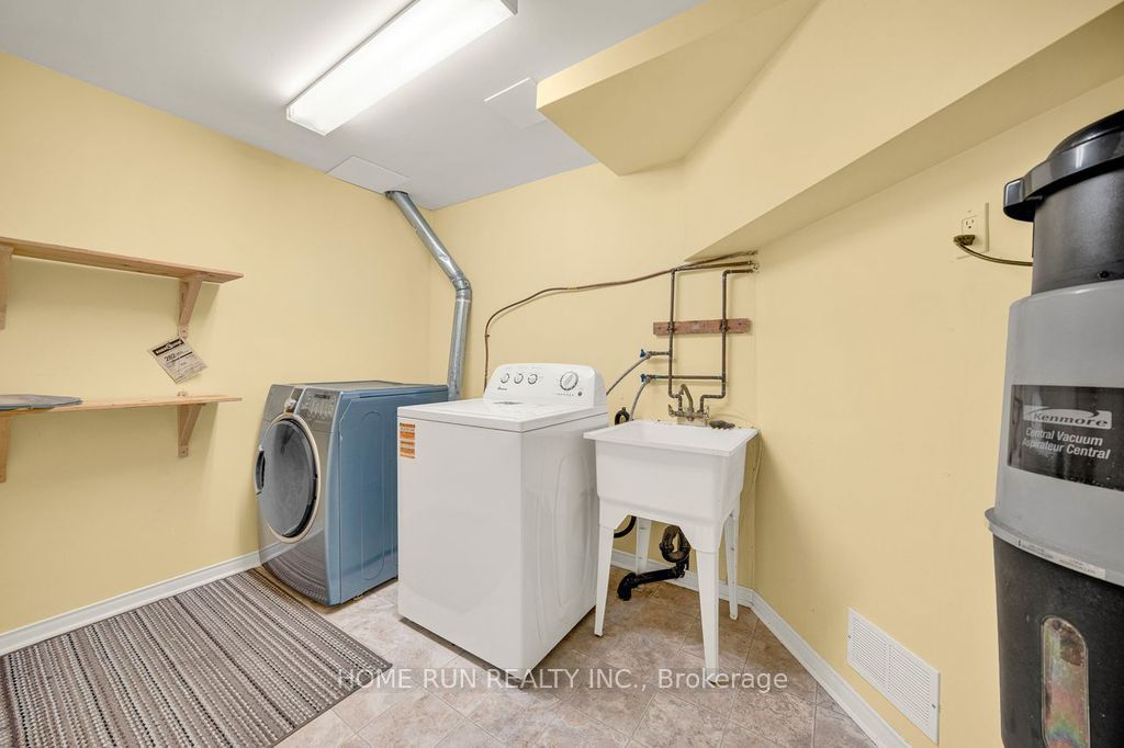 14 Spur Avenue Property Photo 44
