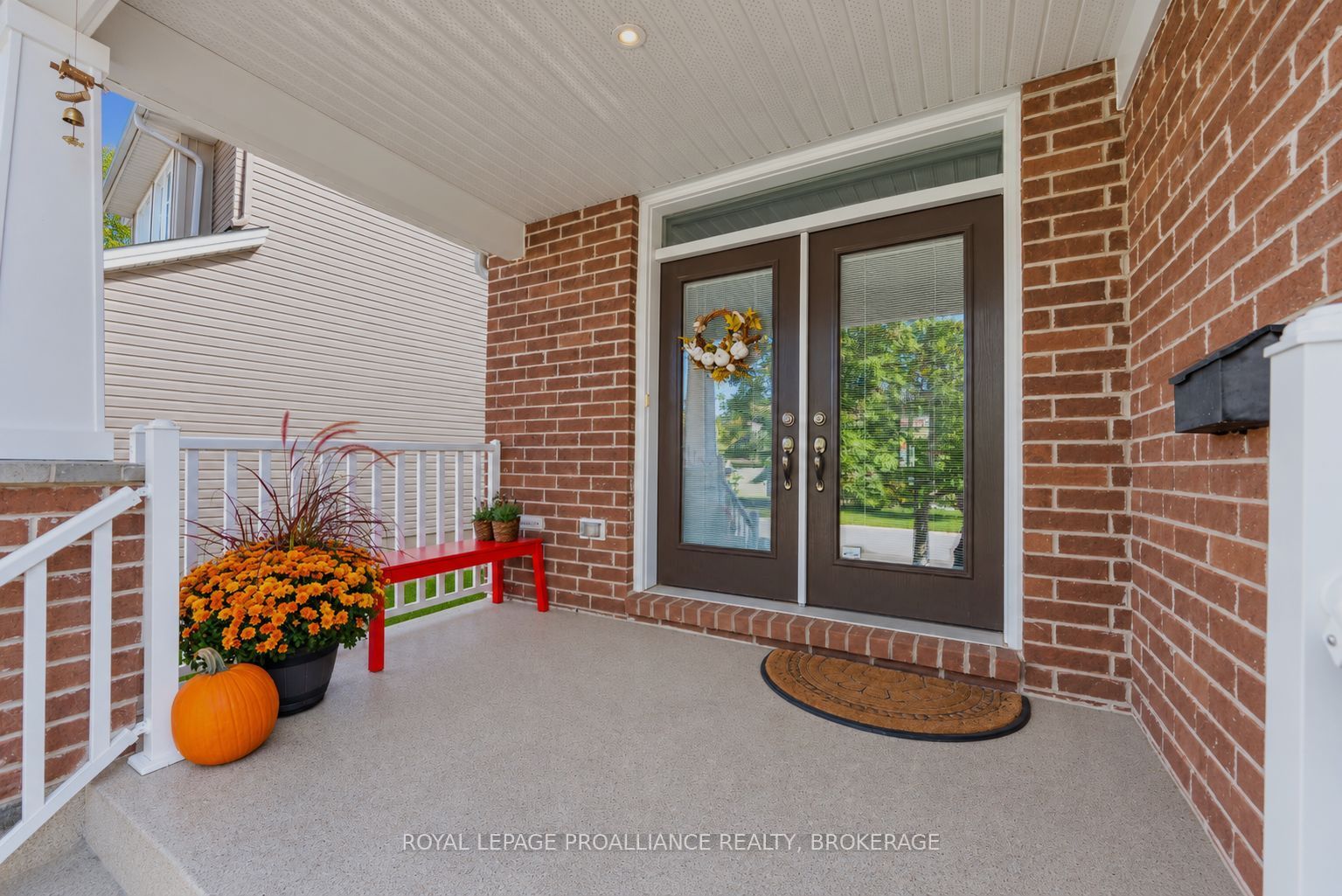 1369 Waterside Way Property Photo 2