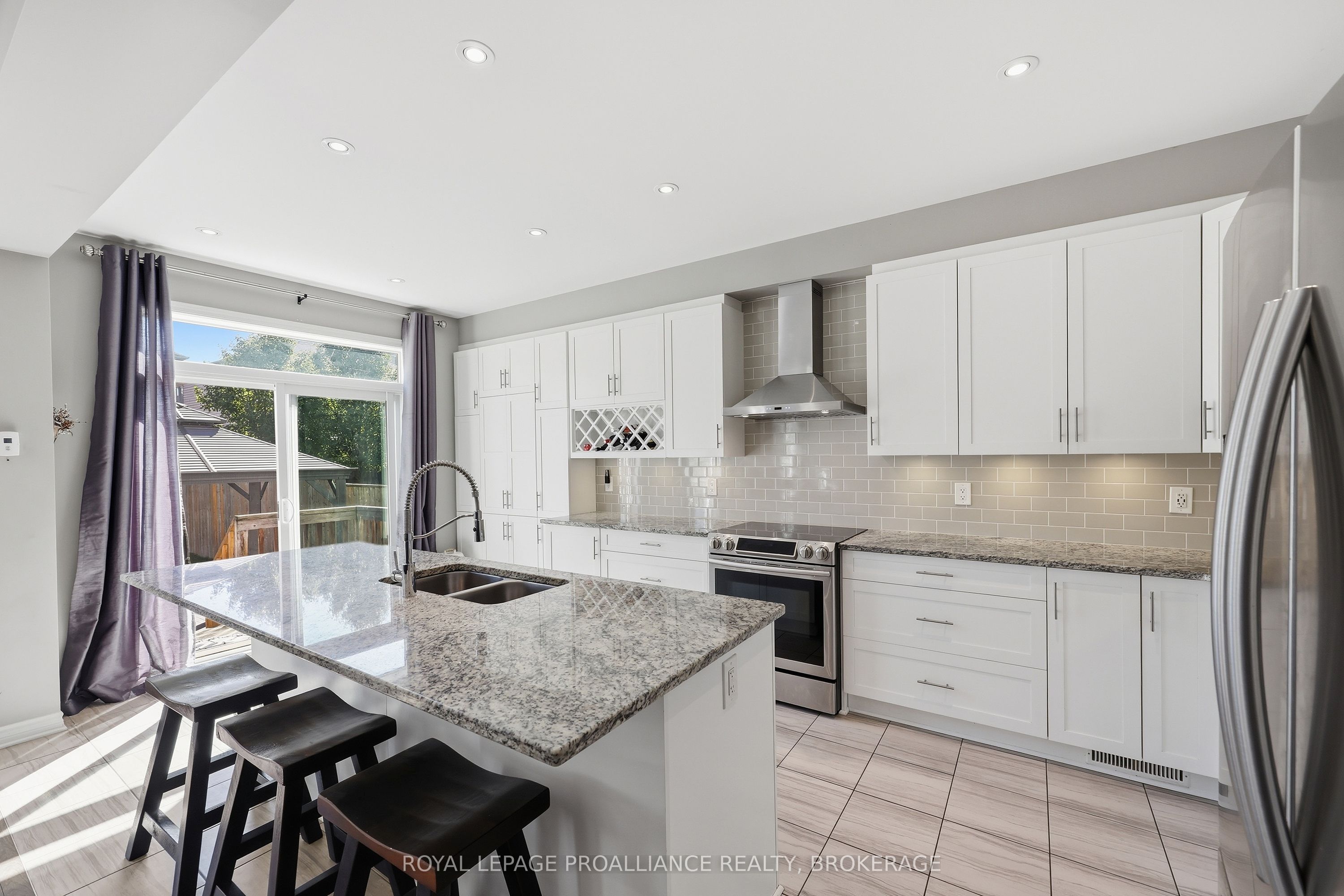 1369 Waterside Way Property Photo 14