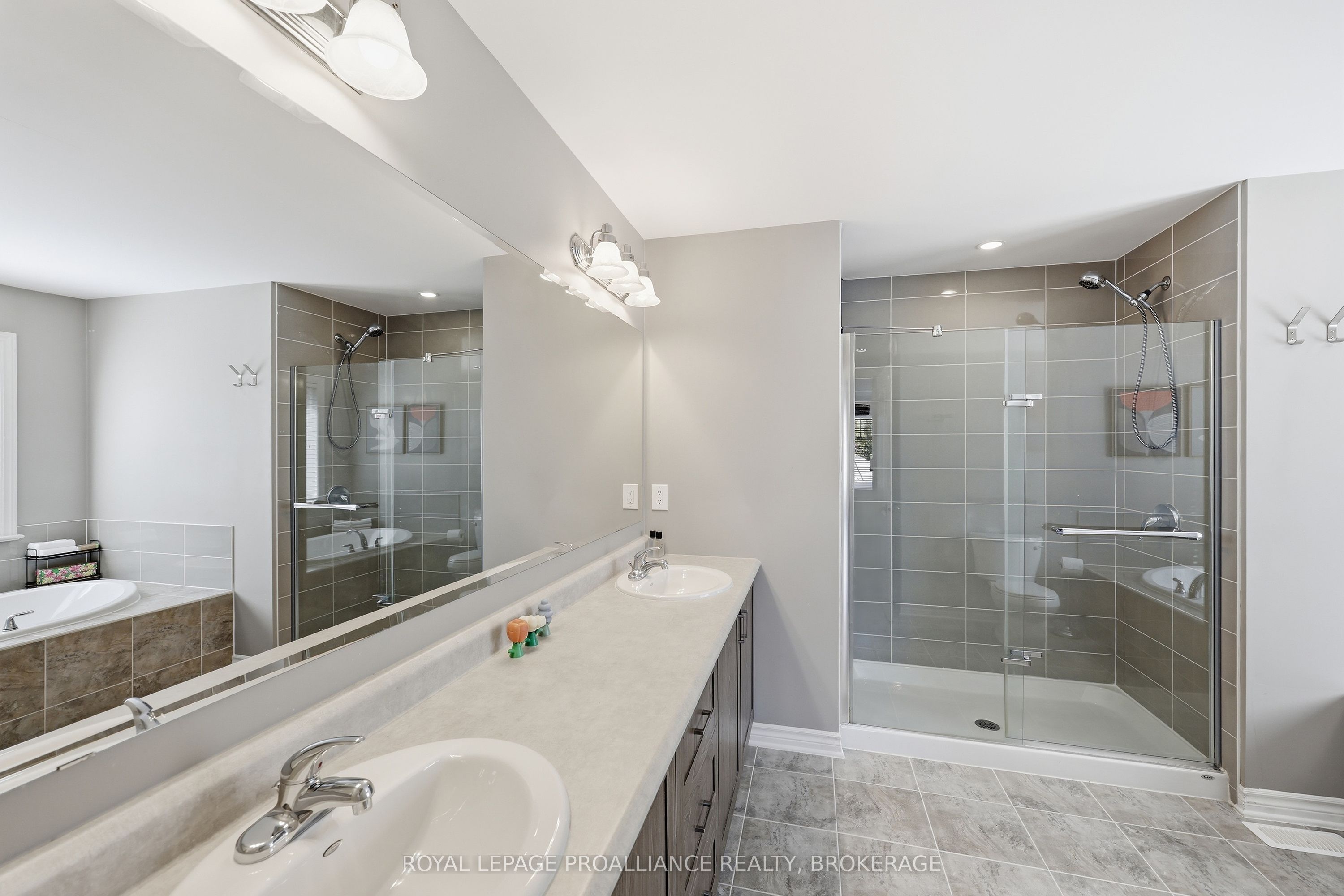 1369 Waterside Way Property Photo 21