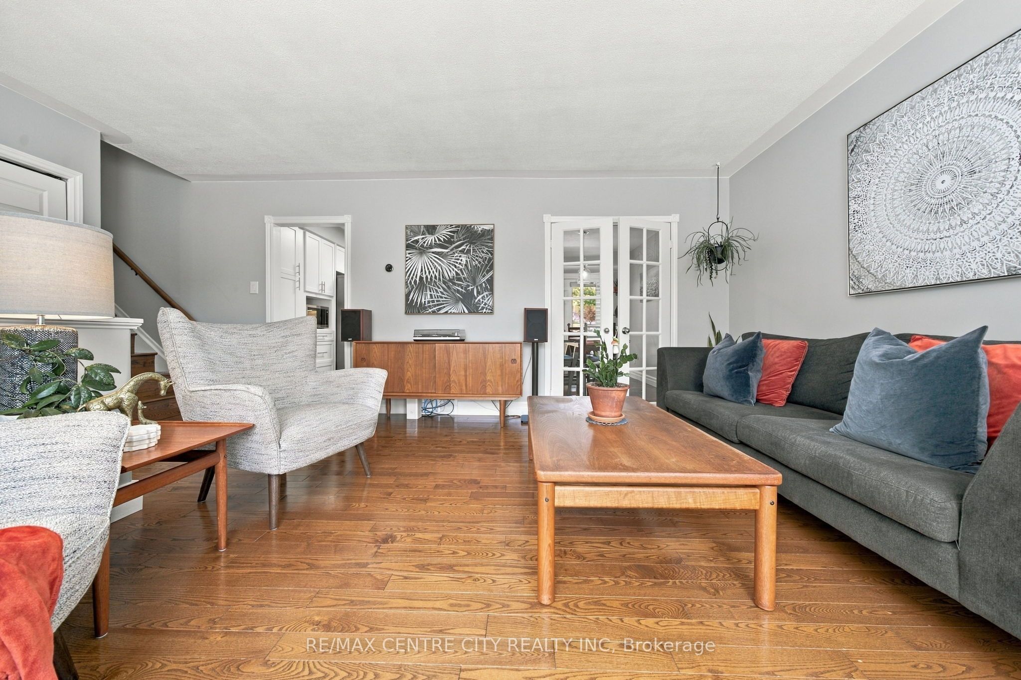 96 Tweed Crescent Property Photo 8