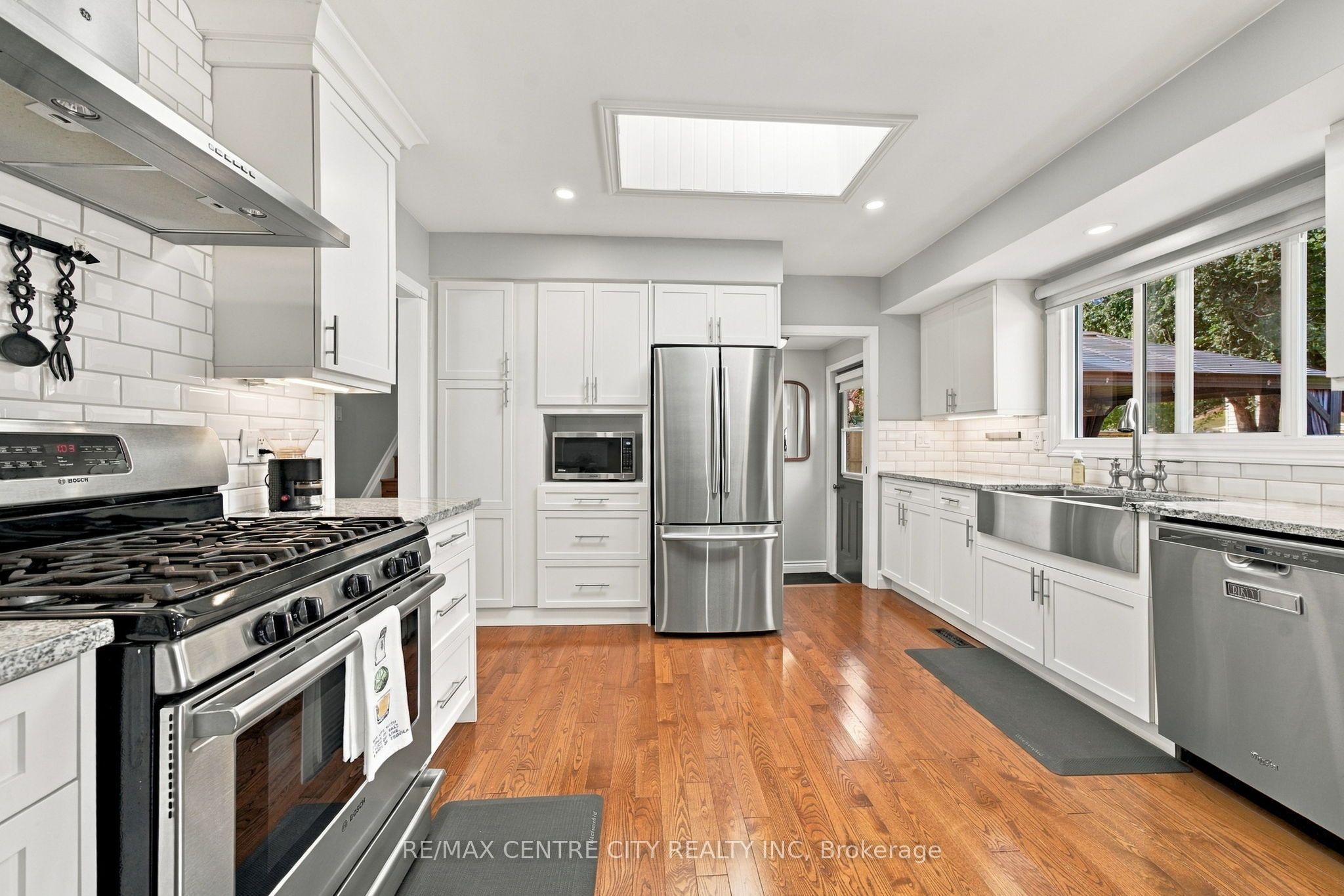 96 Tweed Crescent Property Photo 11