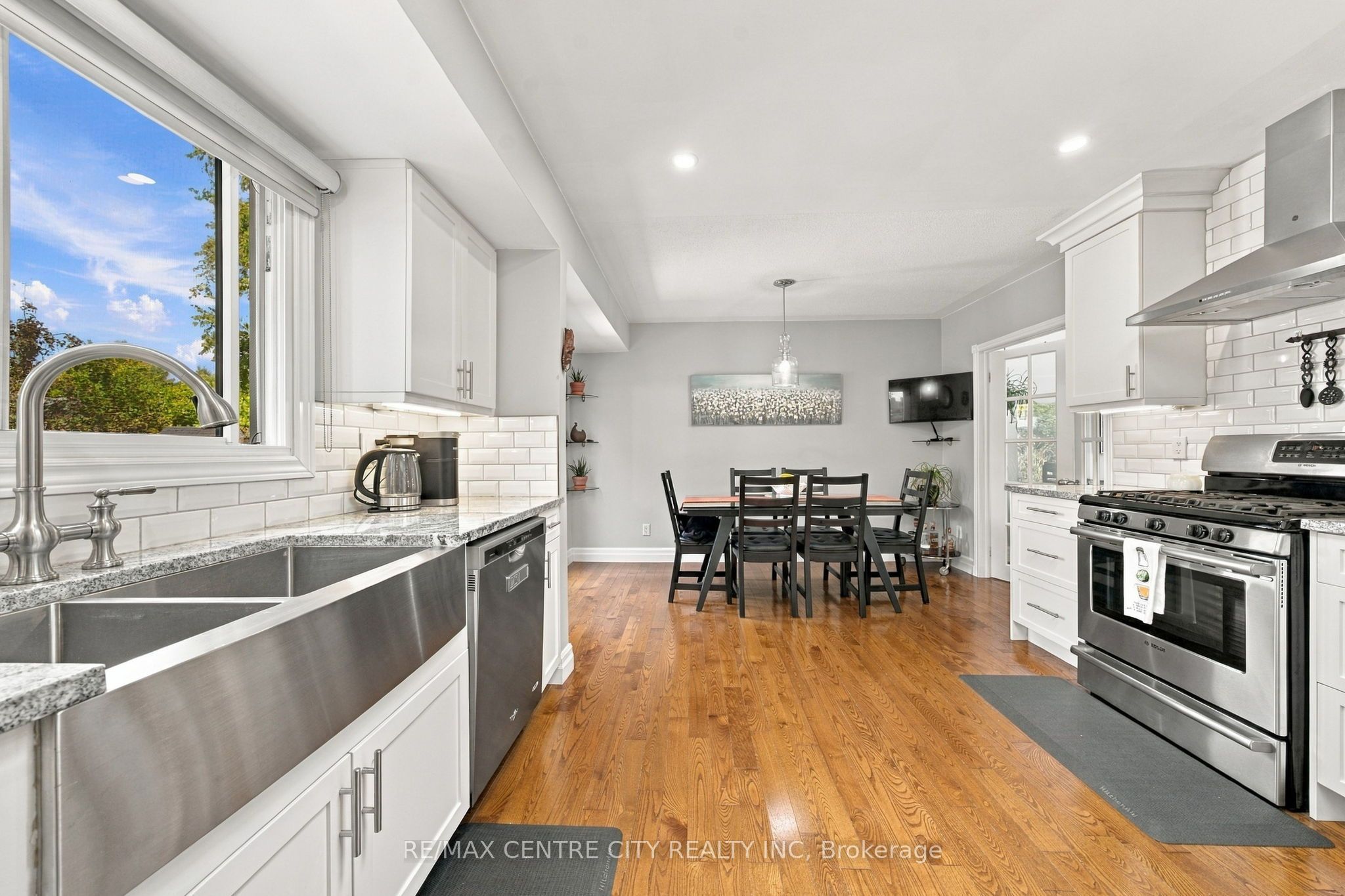 96 Tweed Crescent Property Photo 15