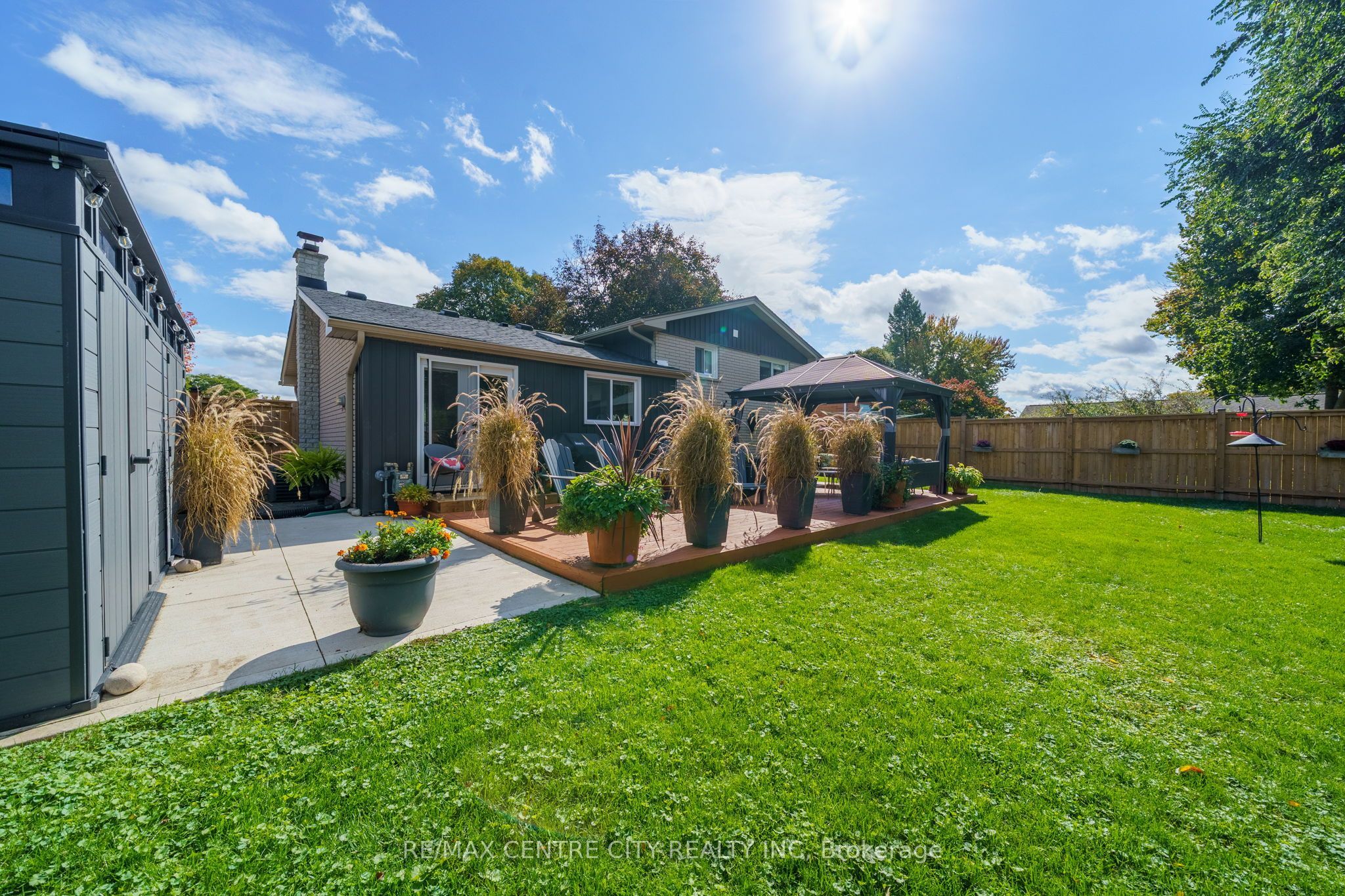 96 Tweed Crescent Property Photo 37