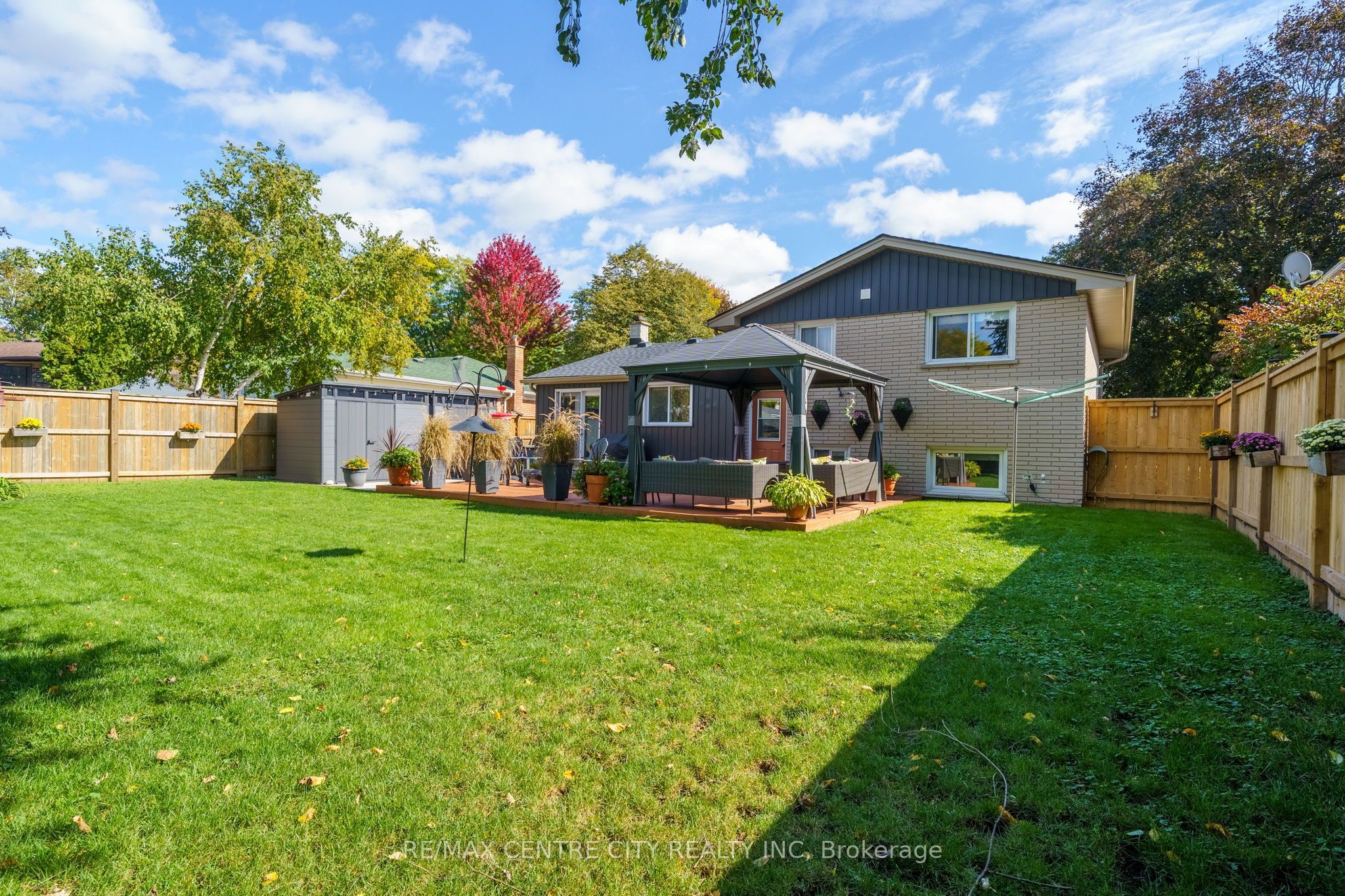 96 Tweed Crescent Property Photo 42