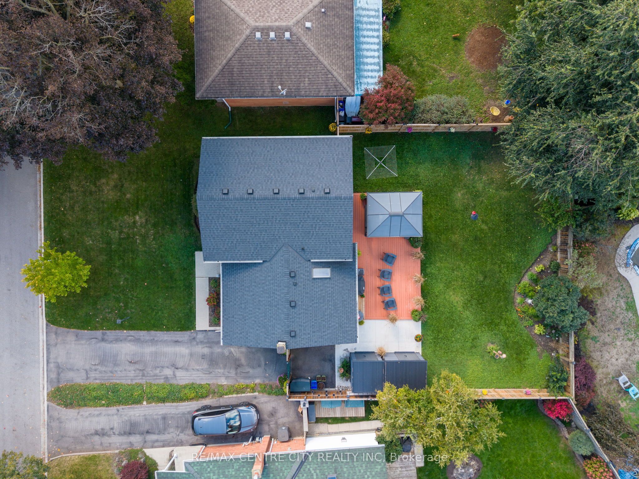 96 Tweed Crescent Property Photo 43